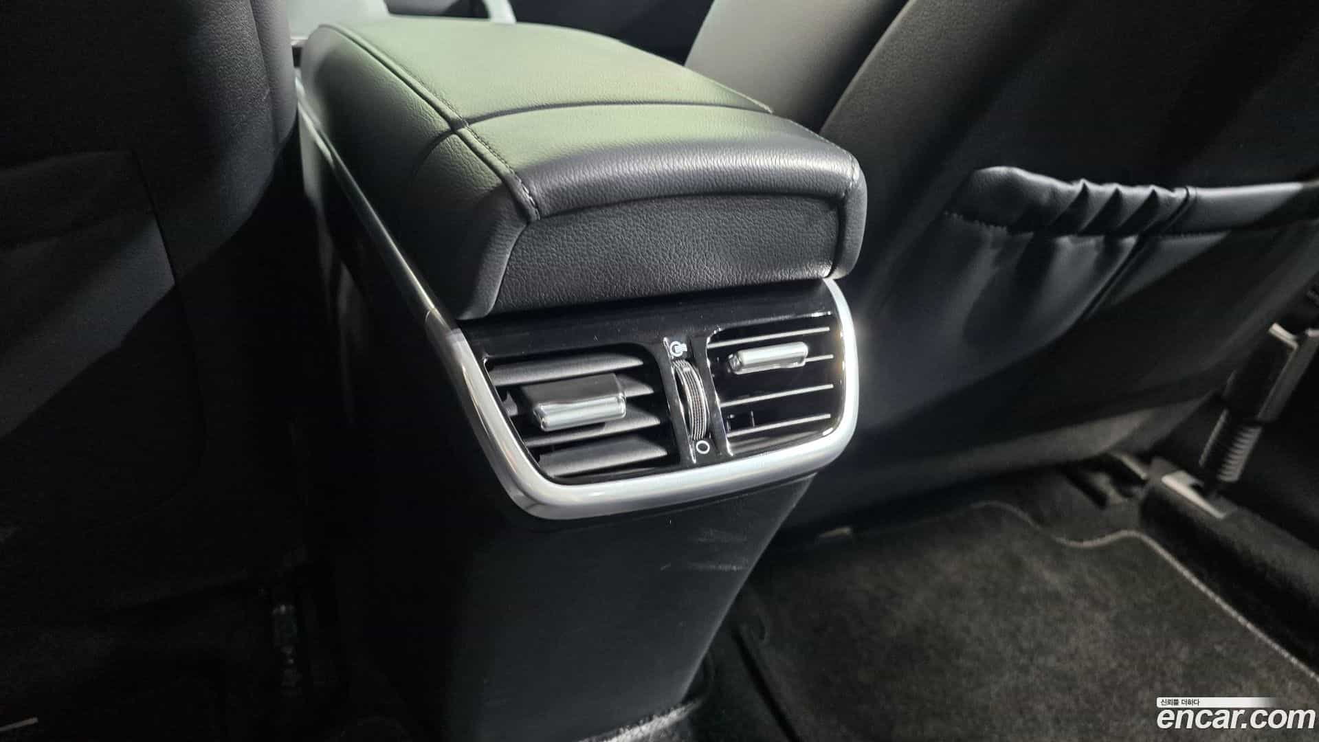 Grandeur Hyundai 2020.3-OPTION-046