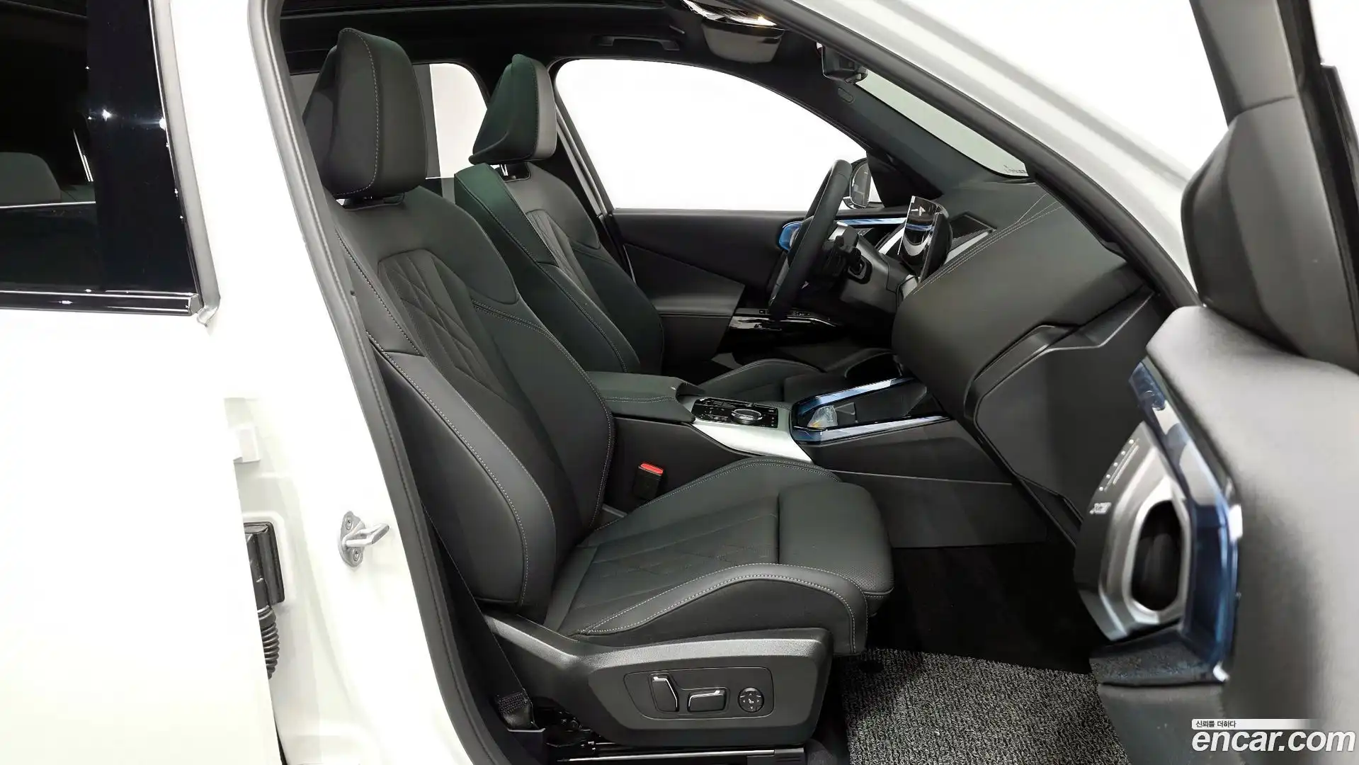 X3 BMW 2026.0-INNER-036