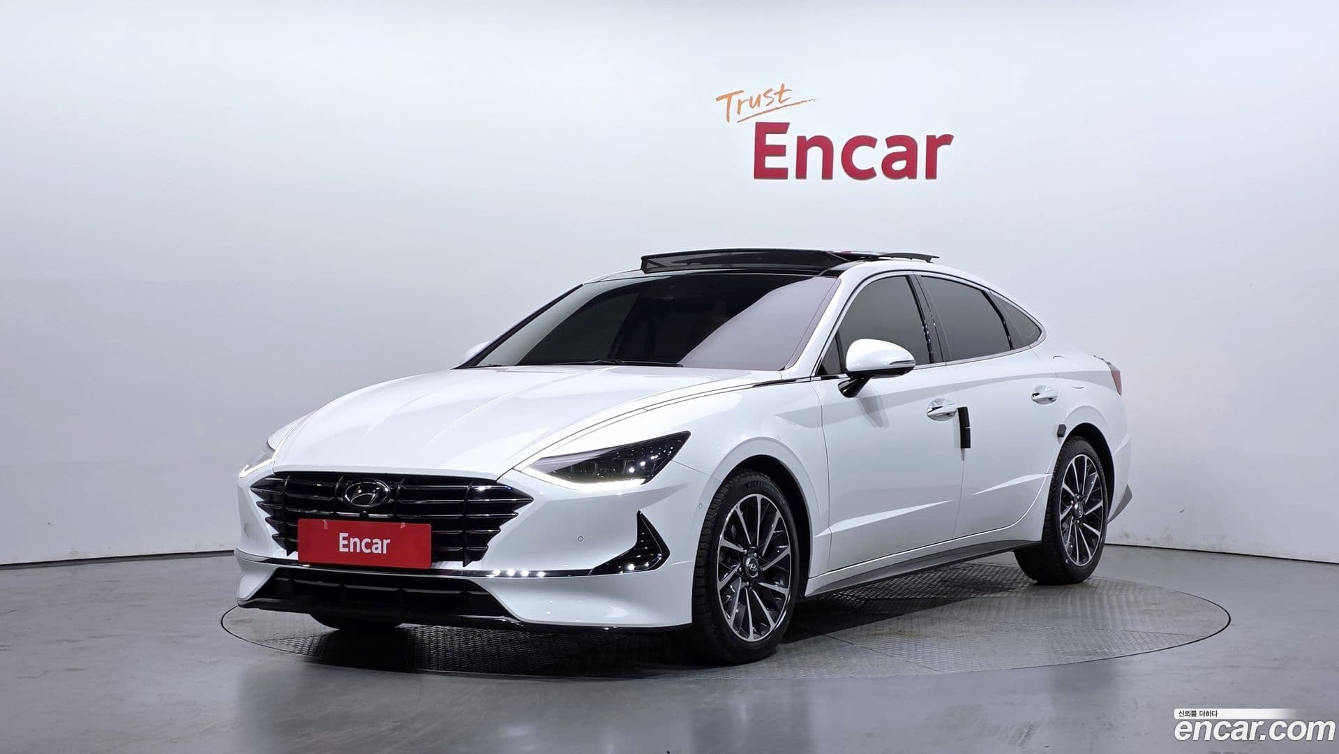 Main__Slider__Photo:Sonata Hyundai 2019.4-0