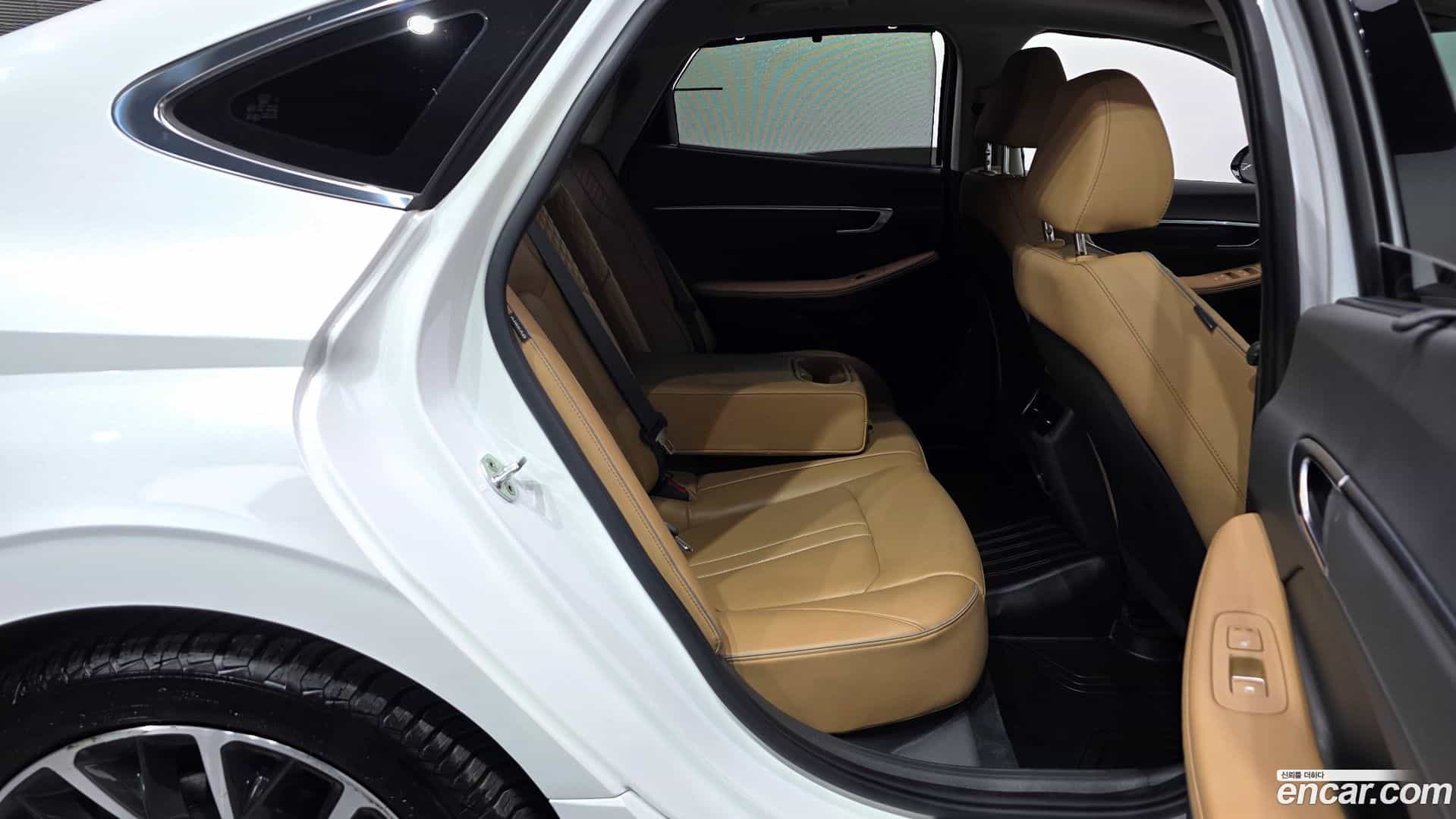 Sonata Hyundai 2019.4-OPTION-016