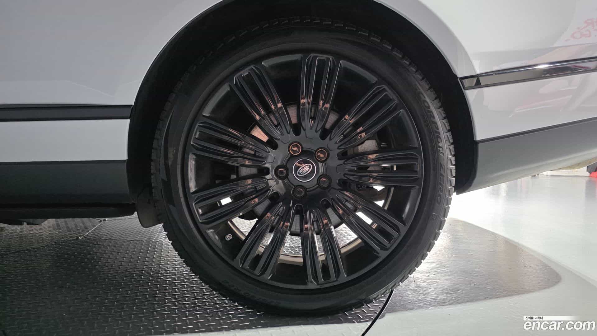 Range Rover Land Rover 2019.11-OUTER-005