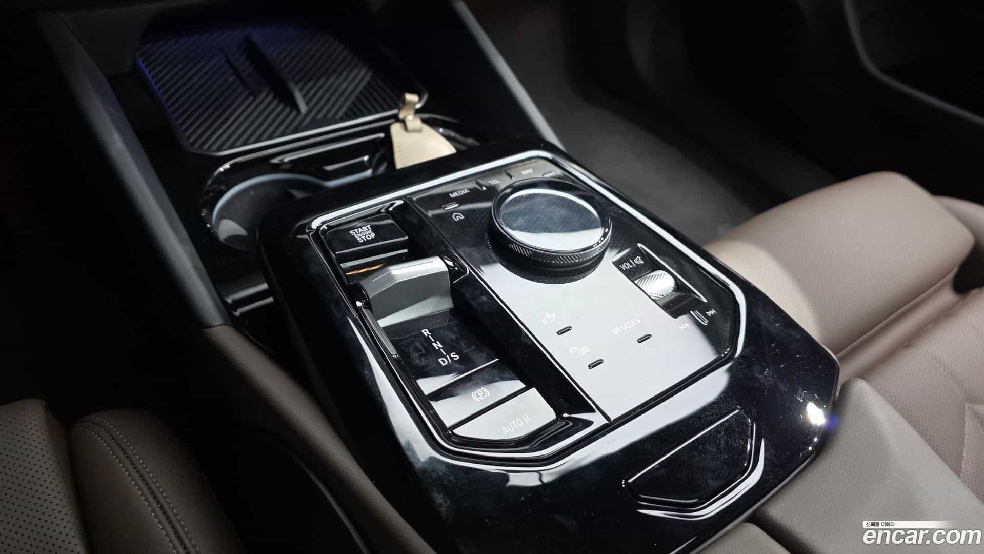 5-Series BMW 2024.4-INNER-009