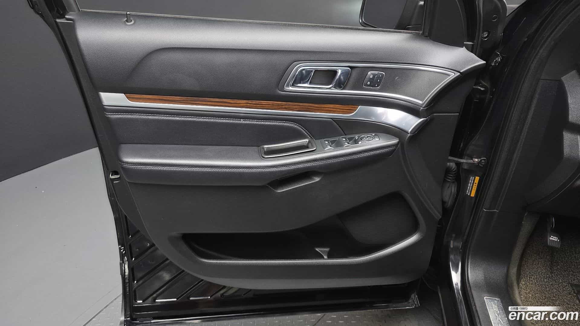 Explorer Ford 2017.6-INNER-034