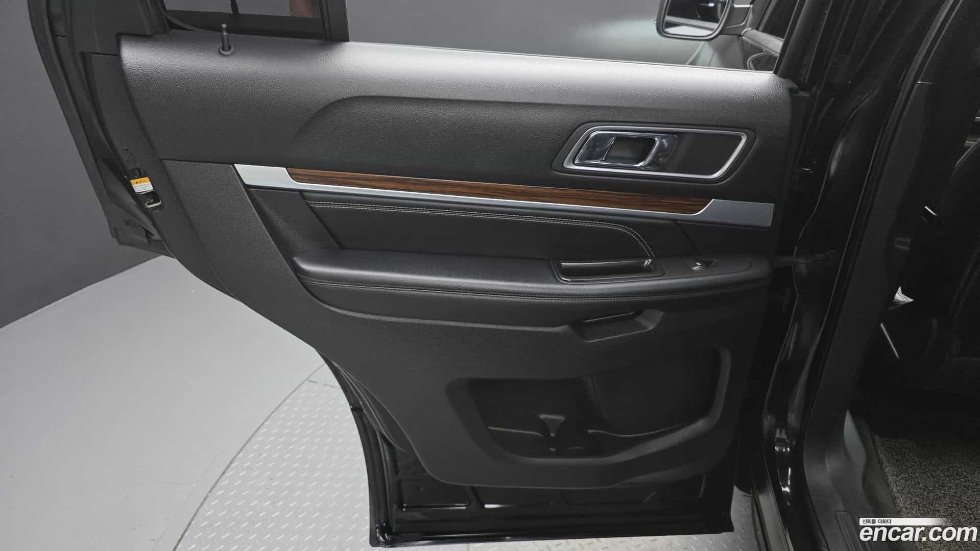 Explorer Ford 2017.6-INNER-035