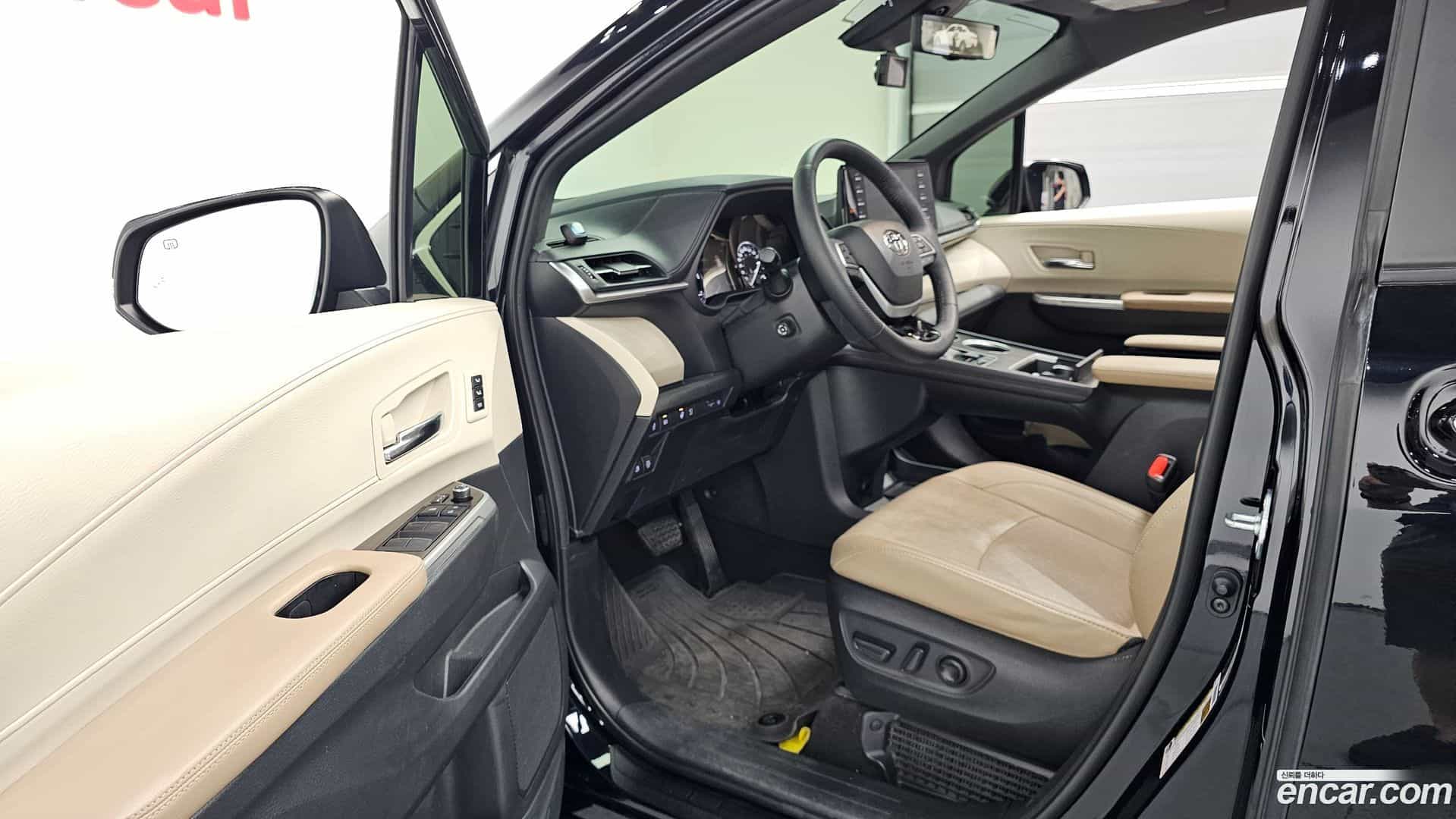 Sienna Toyota 2022.5-INNER-010