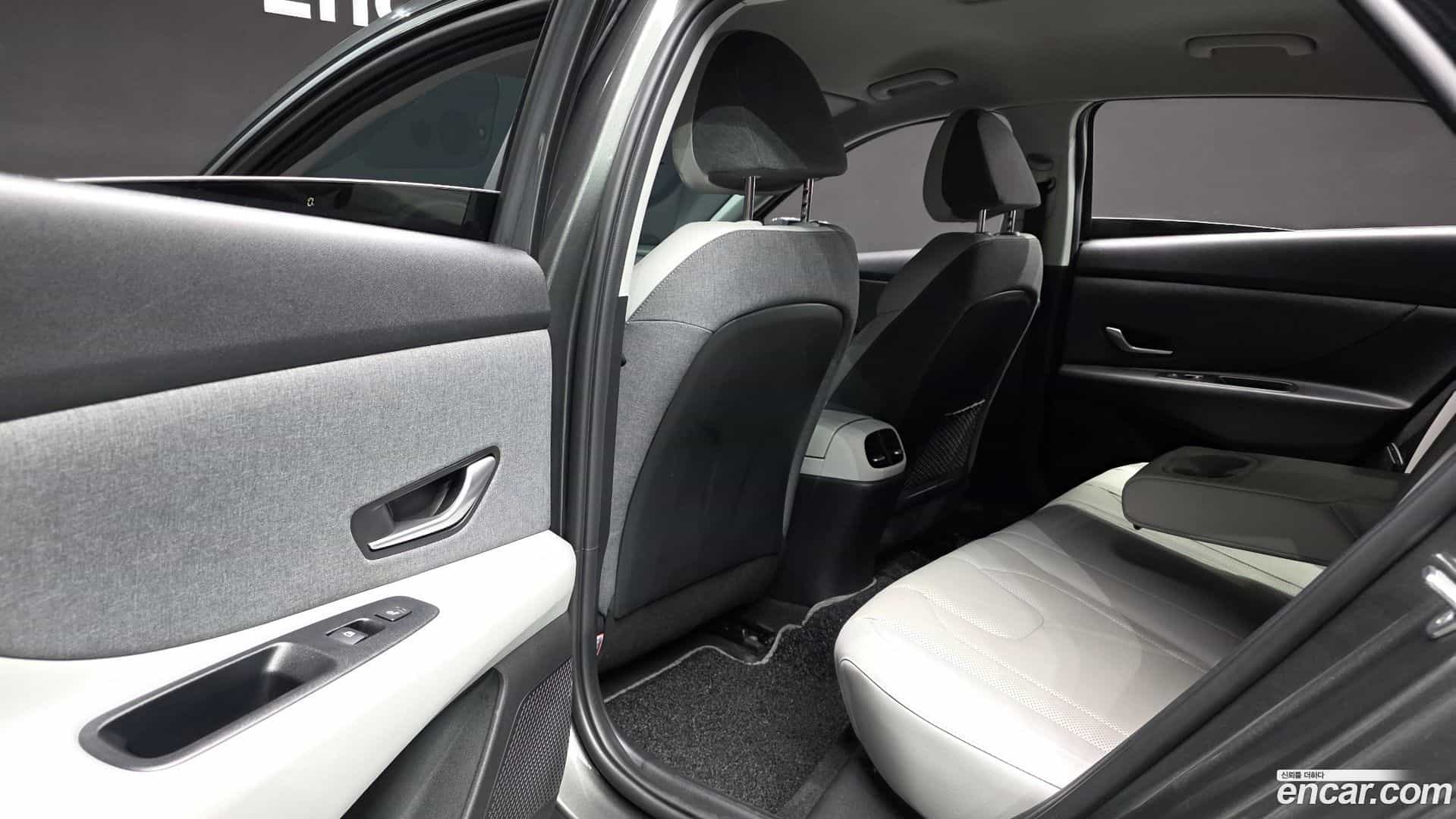 AVANTE Hyundai 2022.3-OPTION-015