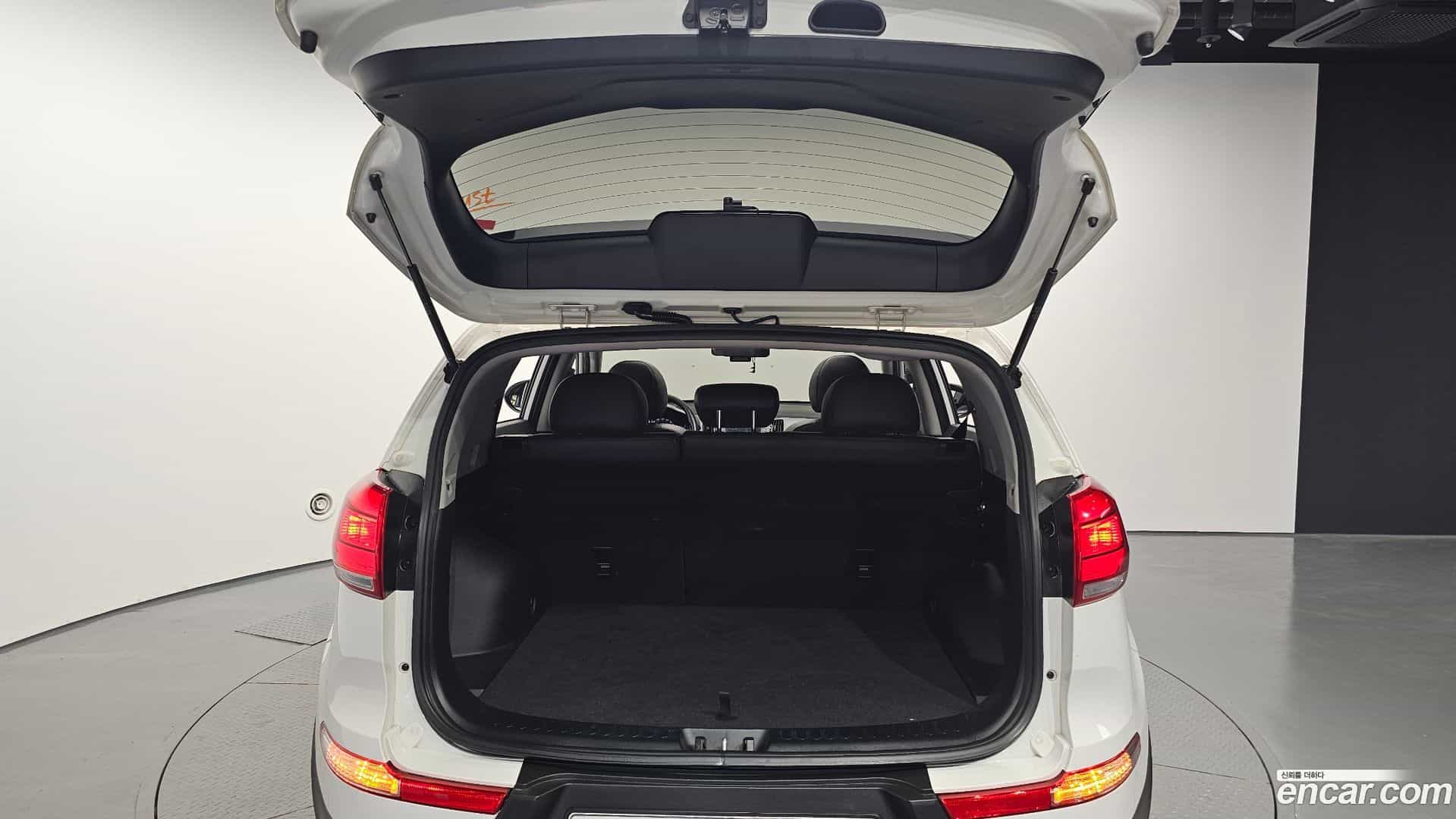 Sportage Kia 2015.8-OPTION-024