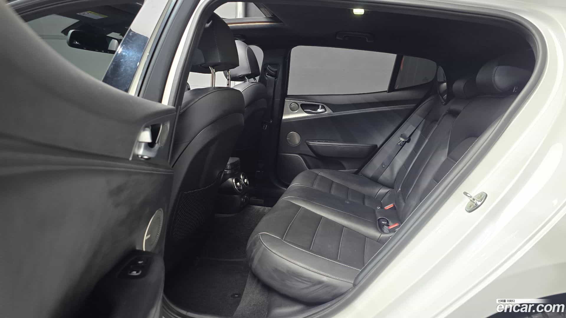 Stinger Kia 2019.6-OPTION-016