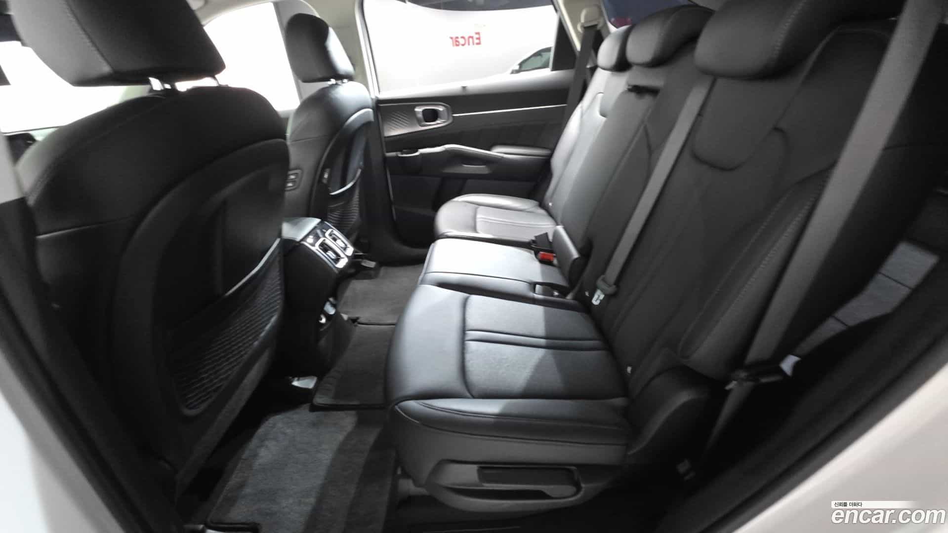 Sorento Kia 2022.4-INNER-036