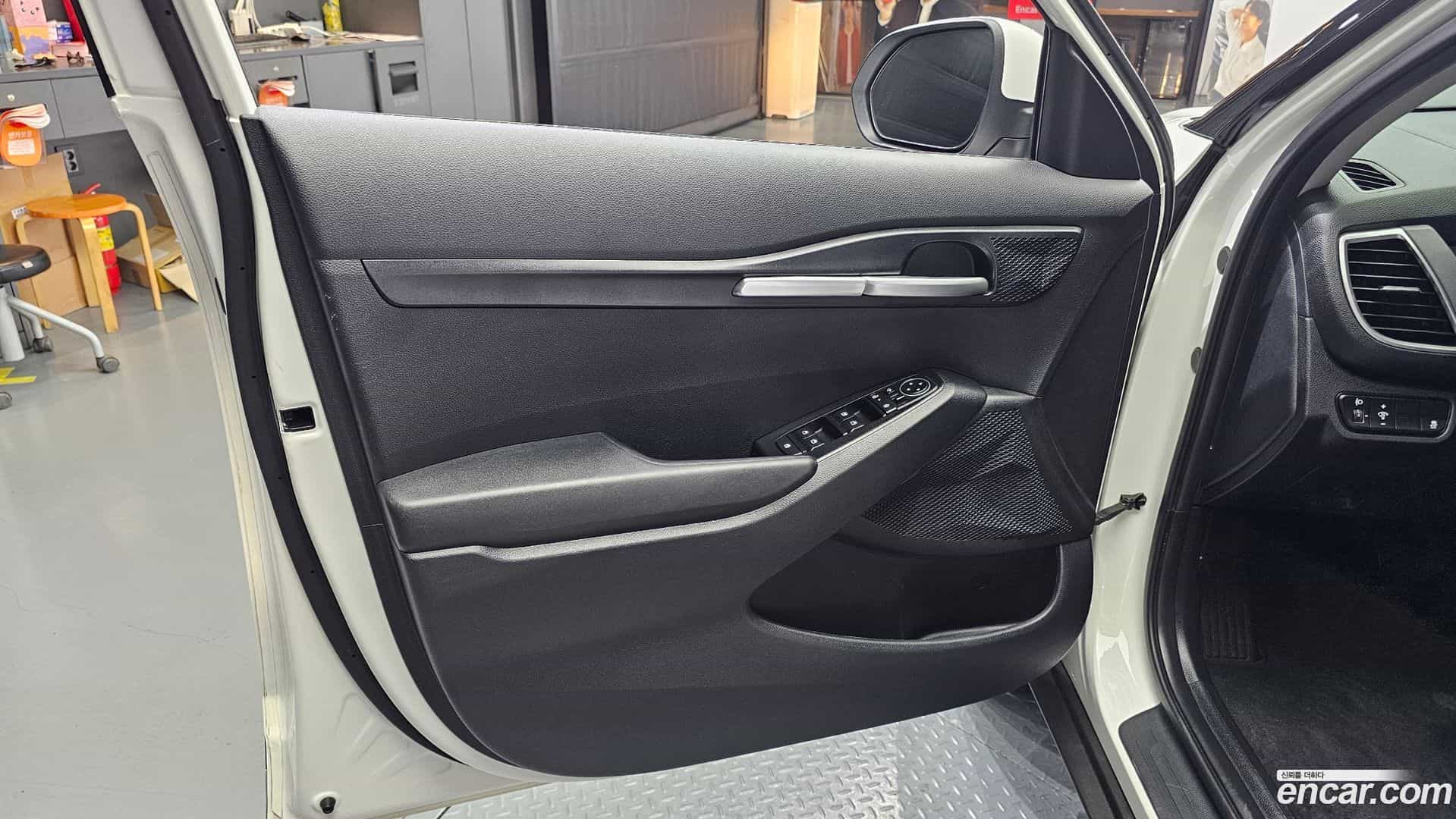 Seltos Kia 2023.4-INNER-034