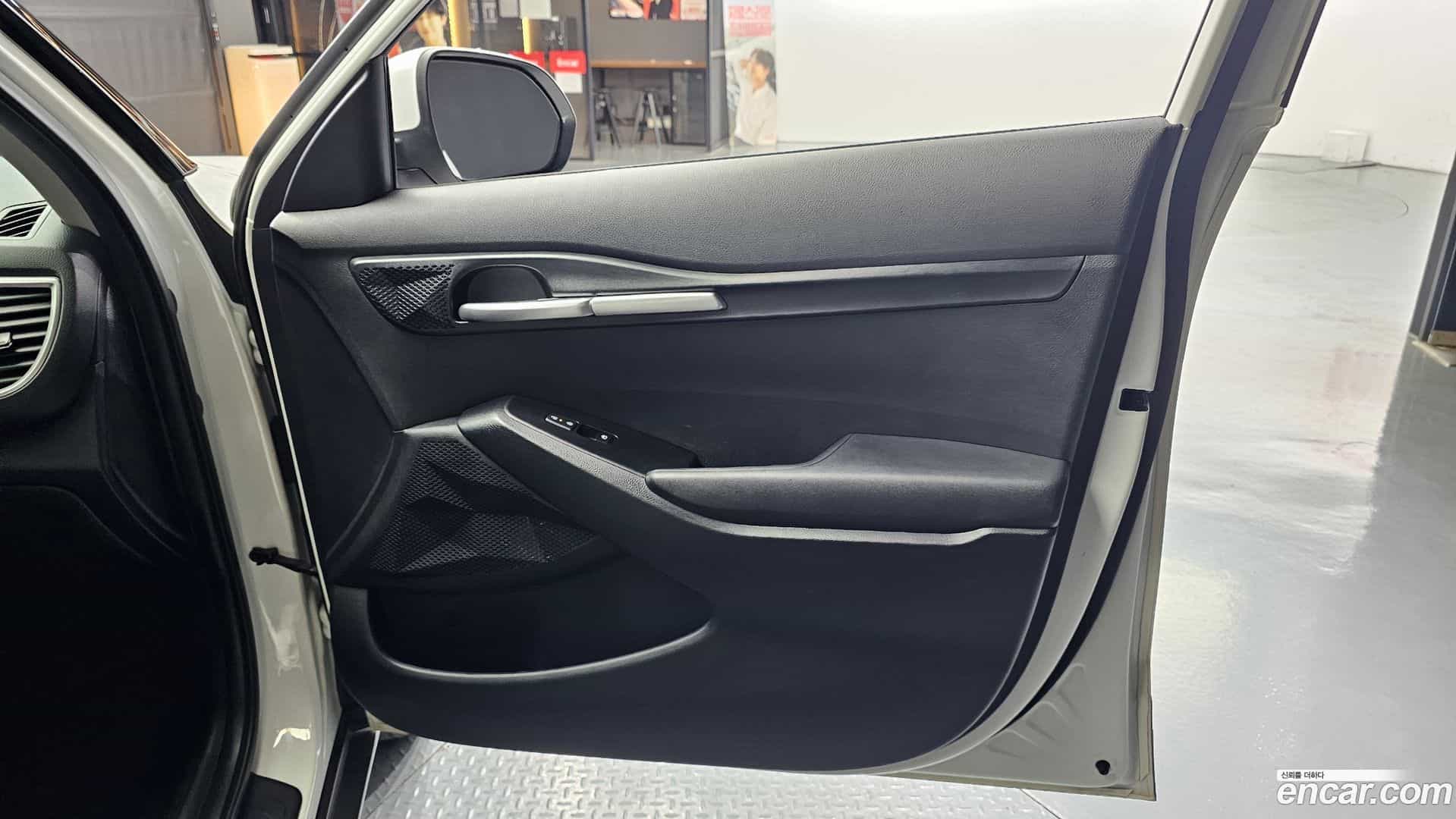 Seltos Kia 2023.4-INNER-035