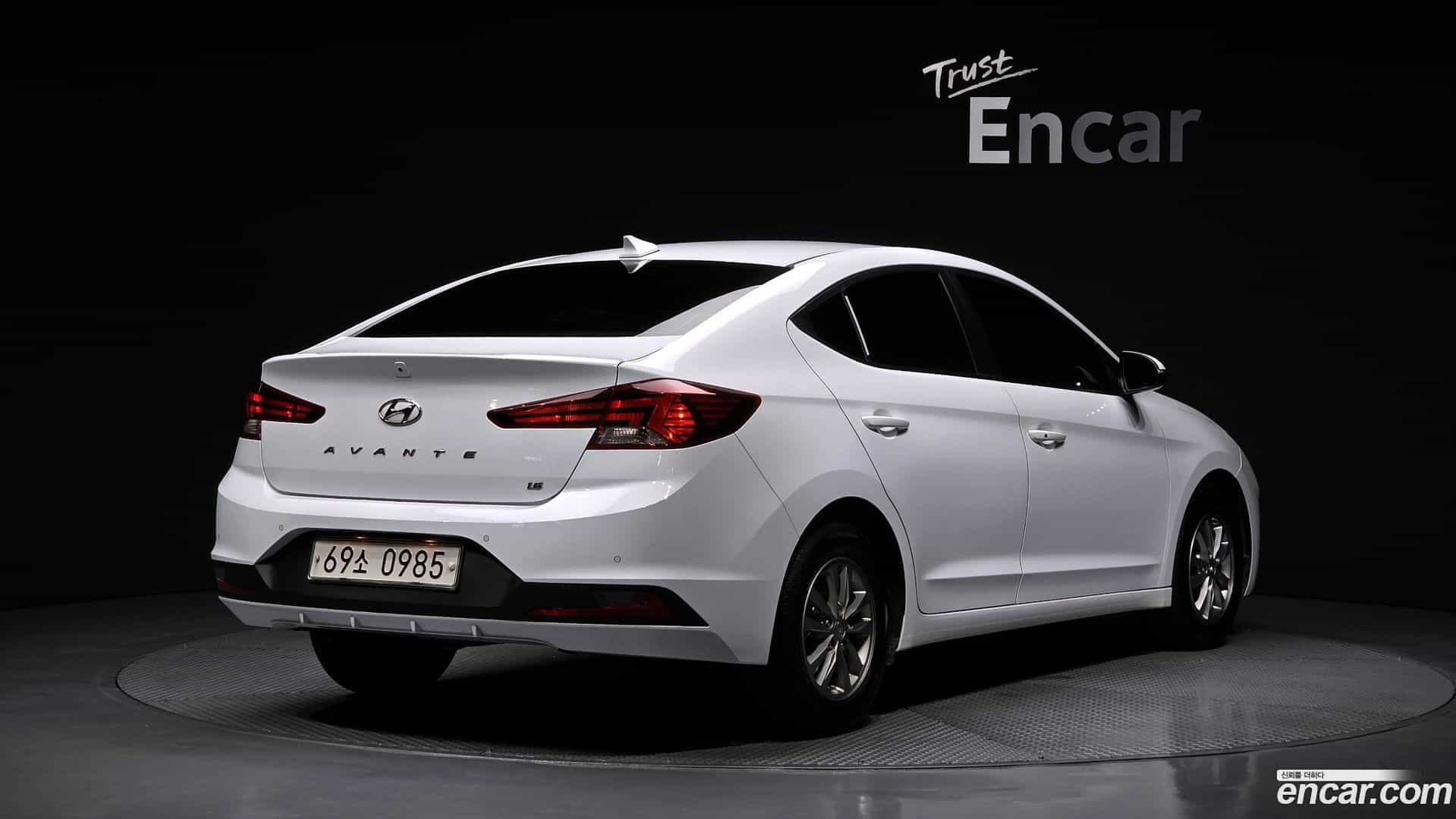 AVANTE Hyundai 2019.7-OUTER-002
