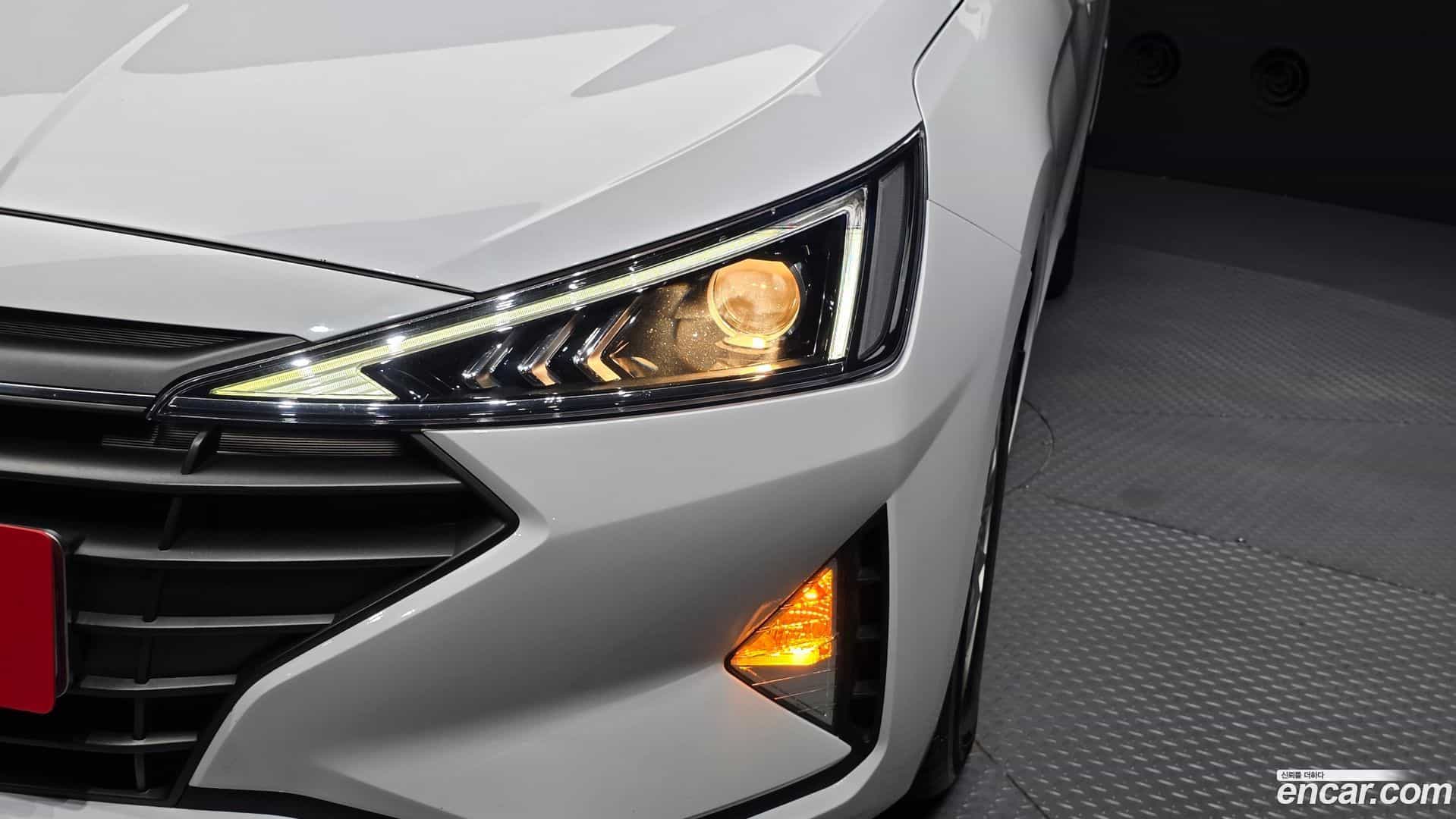 AVANTE Hyundai 2019.7-OUTER-032