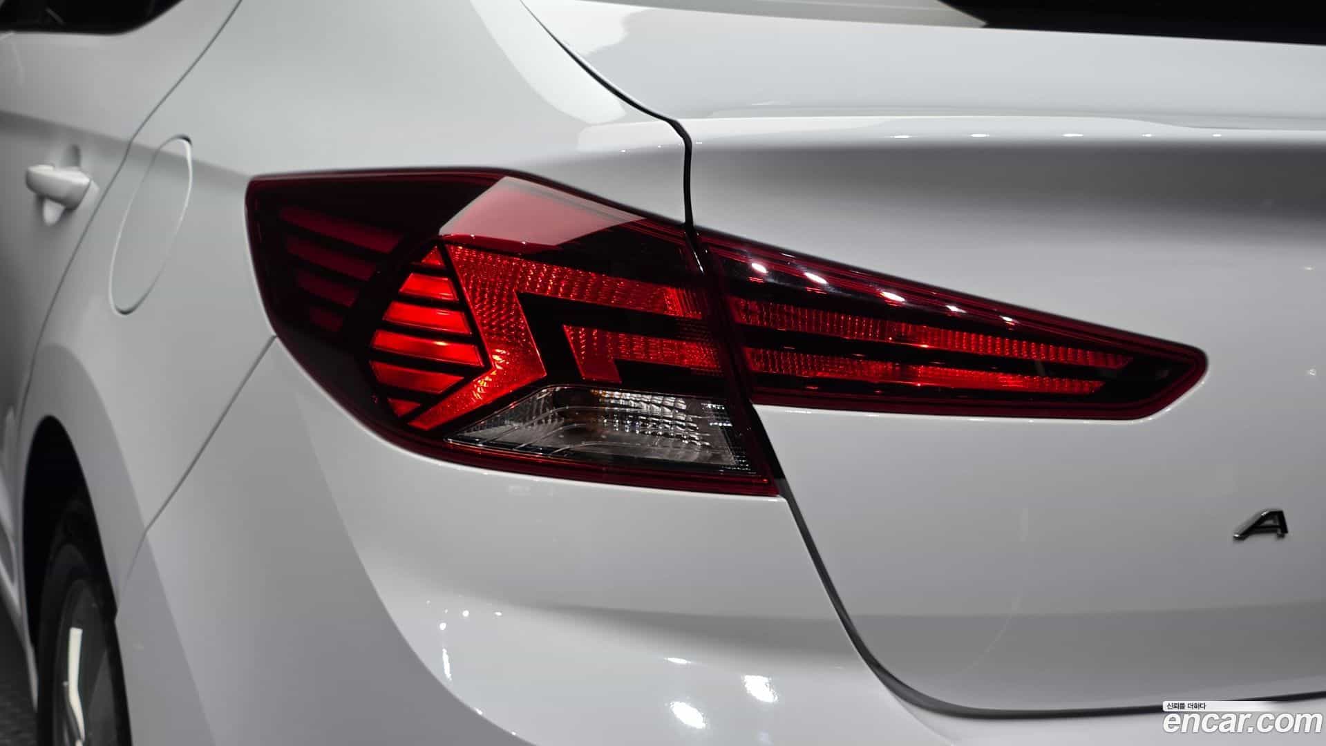 AVANTE Hyundai 2019.7-OUTER-033