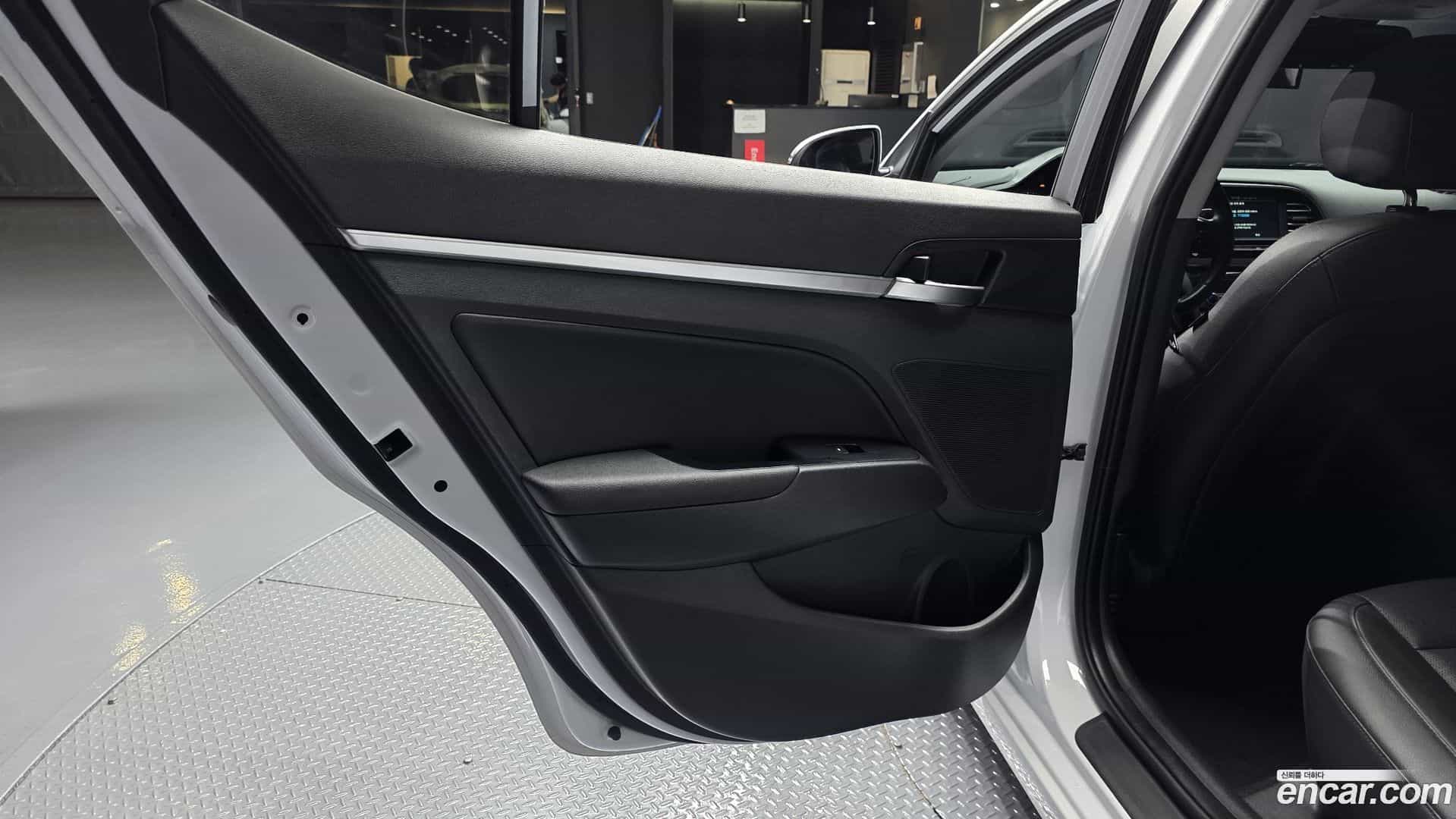 AVANTE Hyundai 2019.7-INNER-035