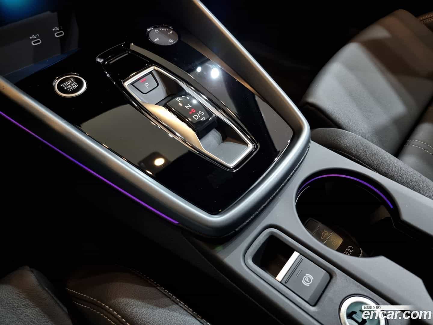 A3 Audi 2025.0-INNER-009
