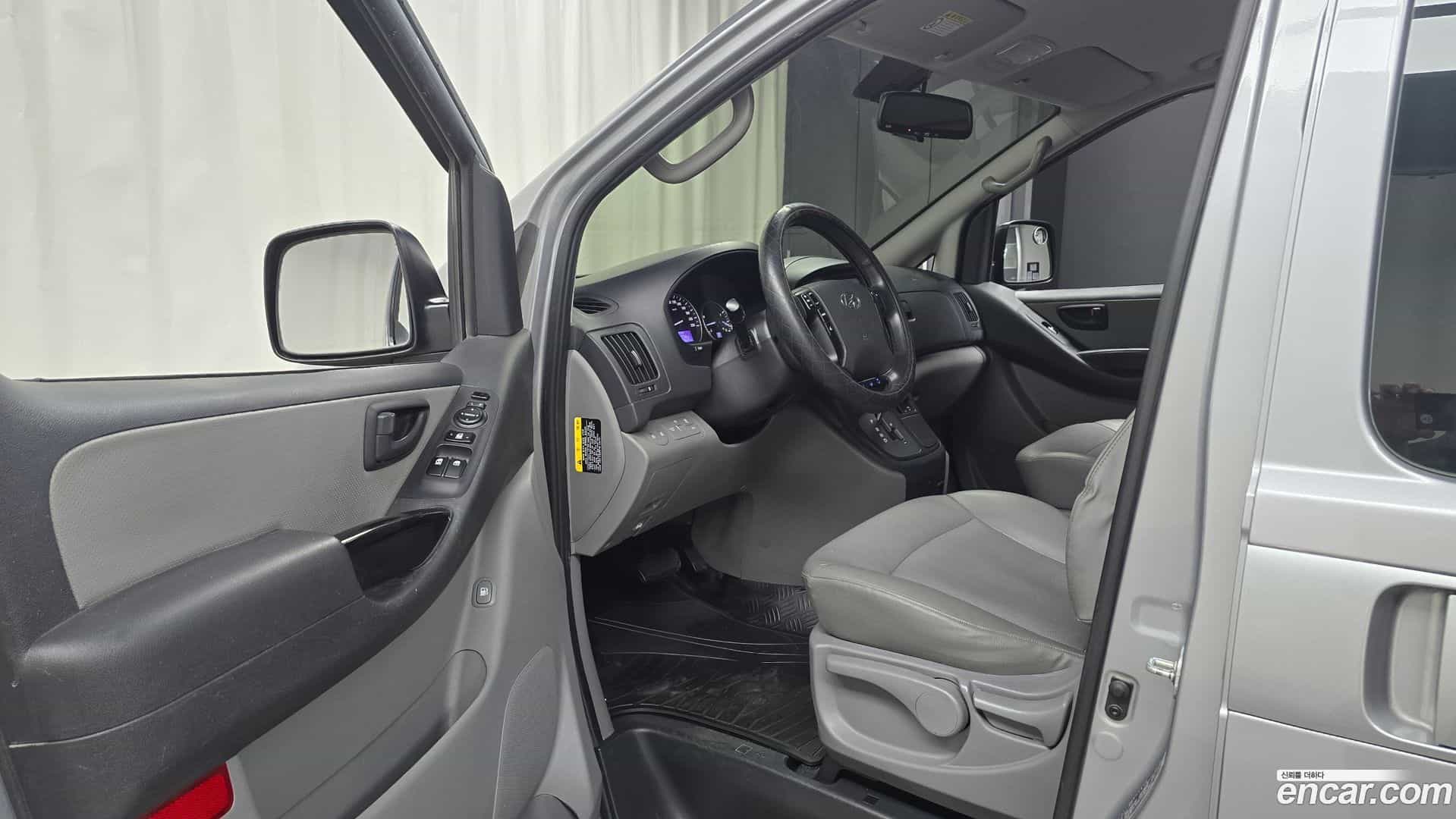 Starex Hyundai 2020.2-INNER-010