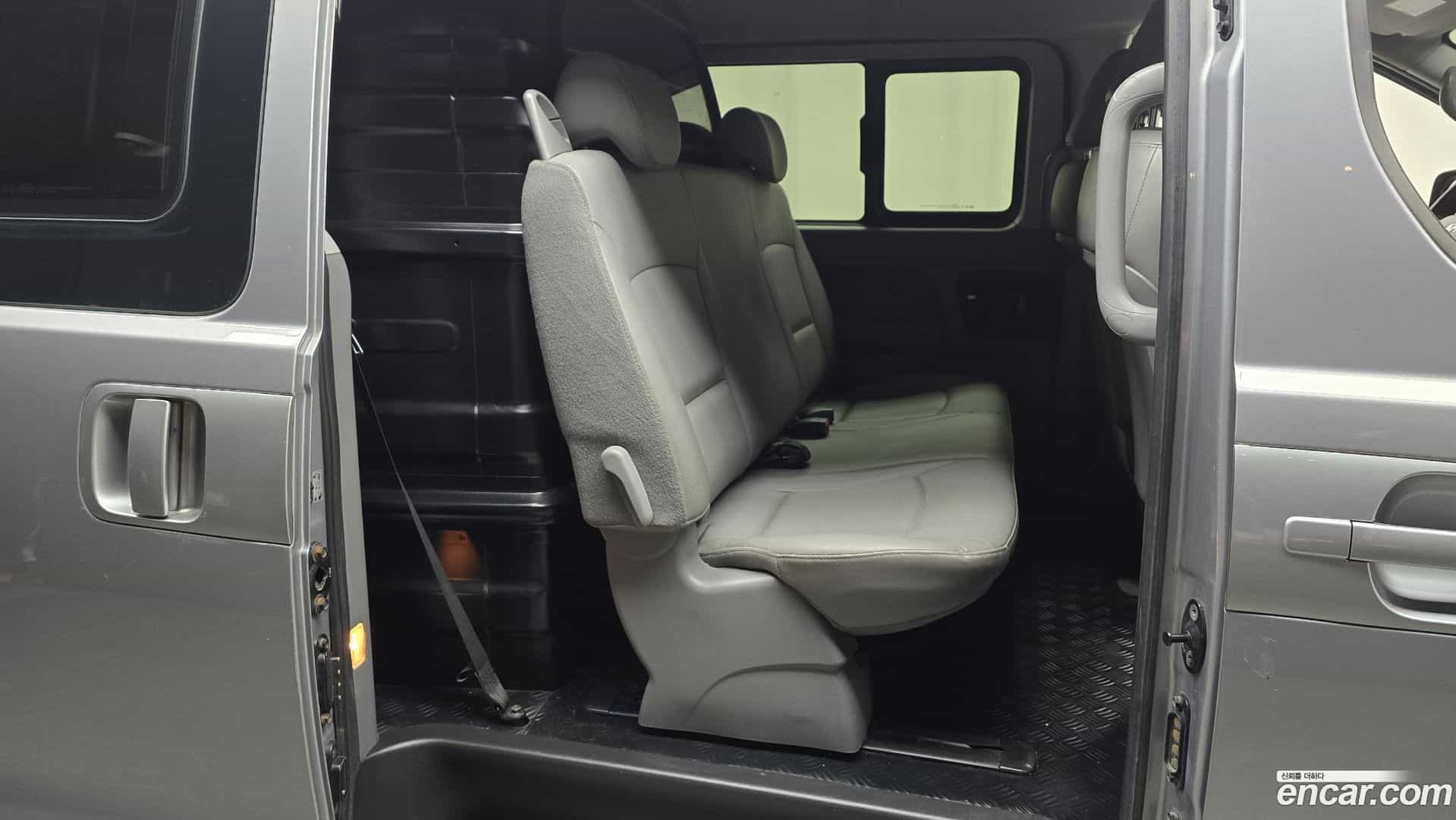 Starex Hyundai 2020.2-OPTION-016