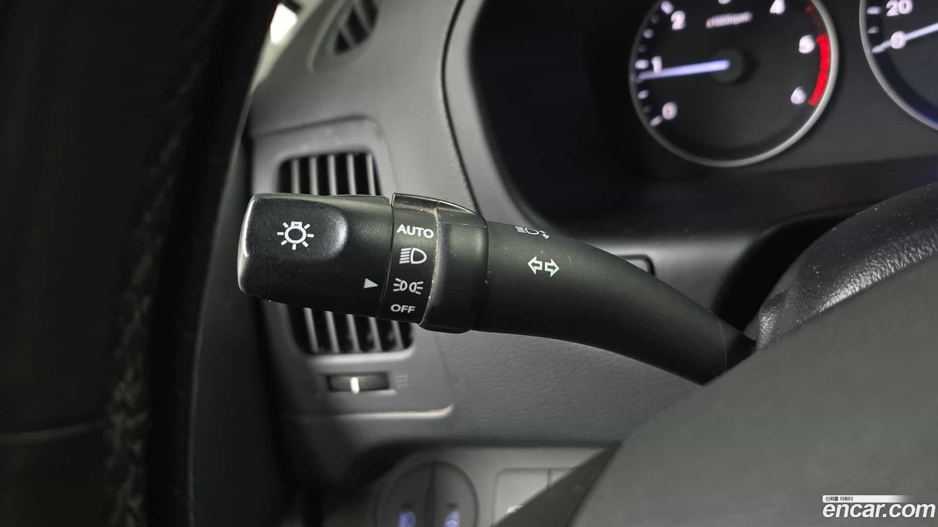 Starex Hyundai 2020.2-OPTION-023