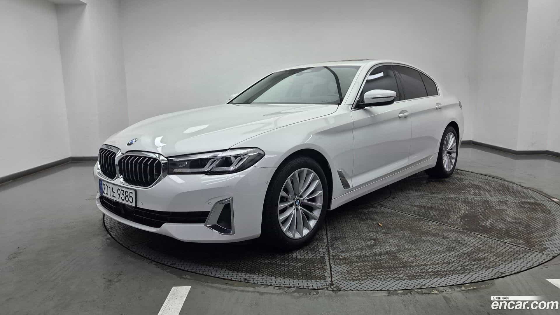 5-Series BMW 2023.2-OUTER-001