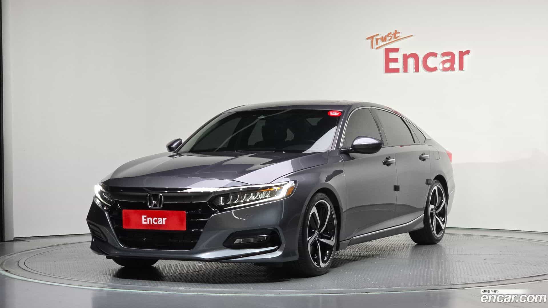 Accord Honda 2018.10-OUTER-001