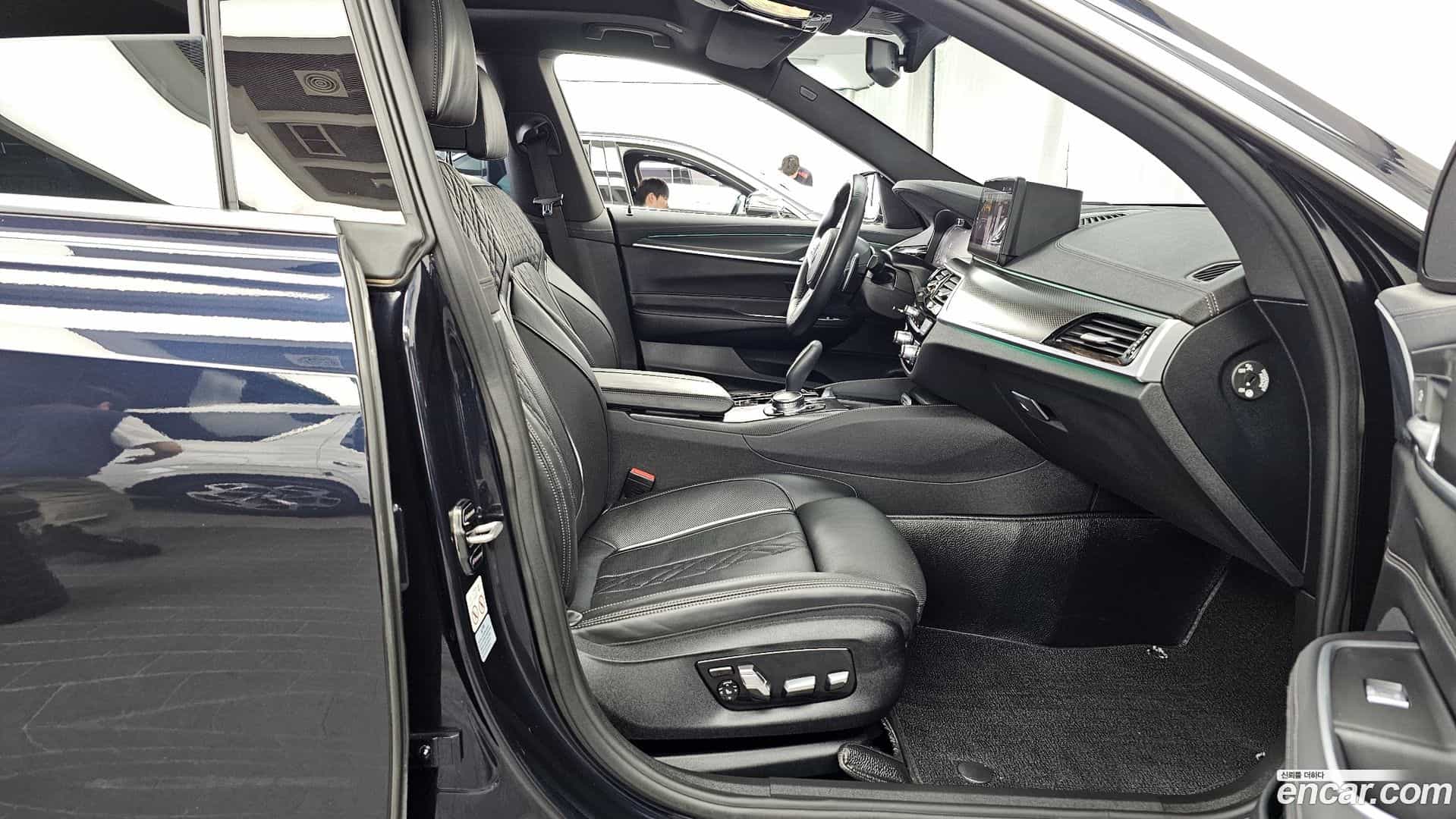 Gran Turismo BMW 2023.5-OPTION-015