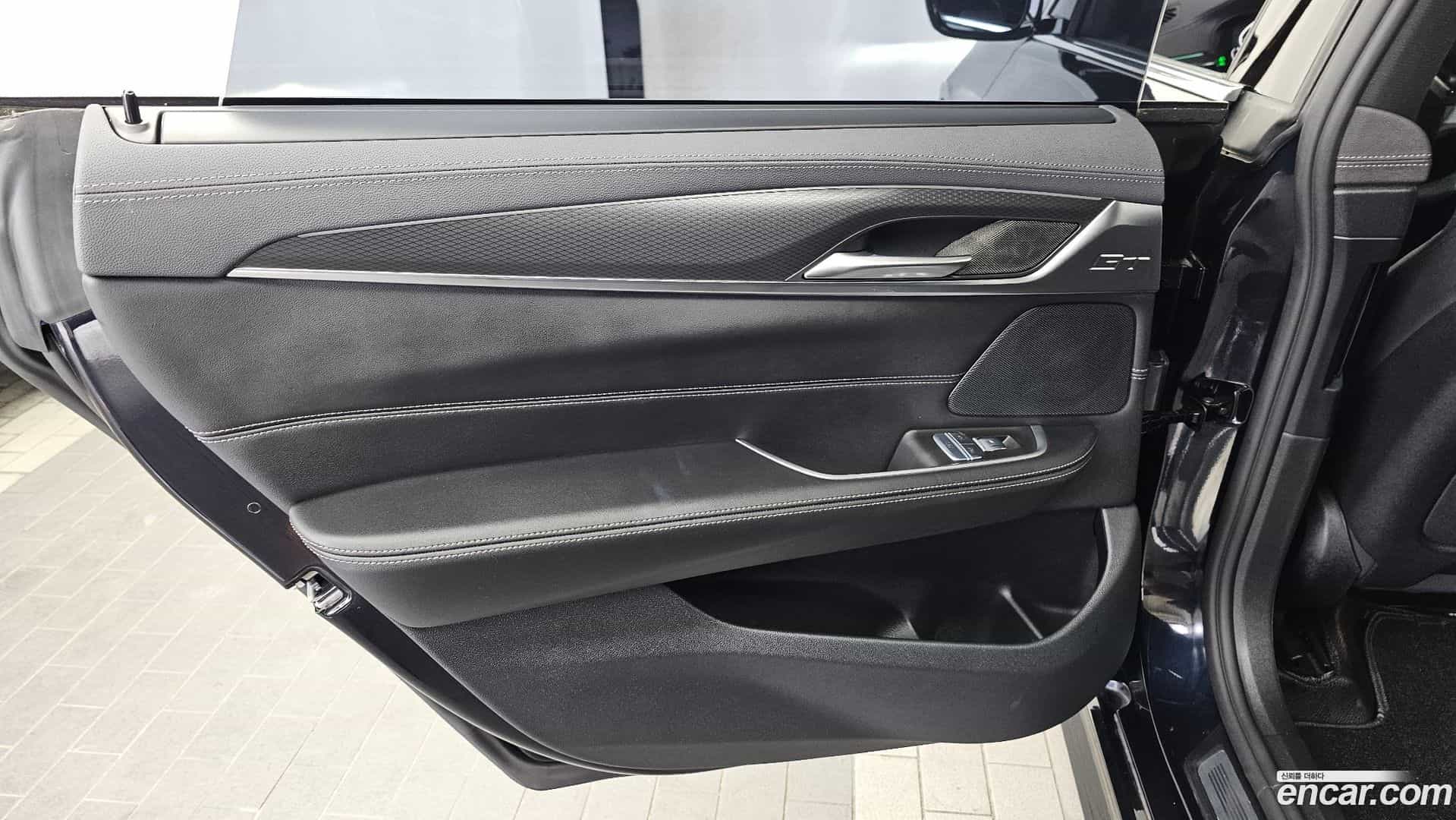 Gran Turismo BMW 2023.5-INNER-035