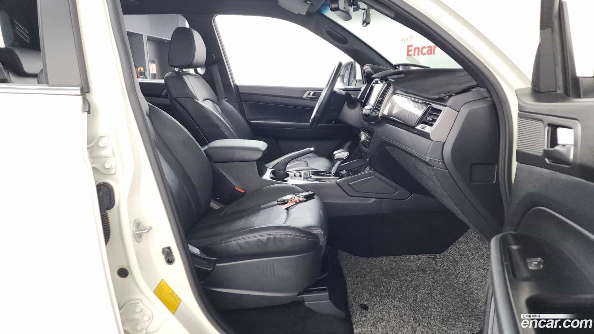 Rexton KG Mobility 2021.8-INNER-036