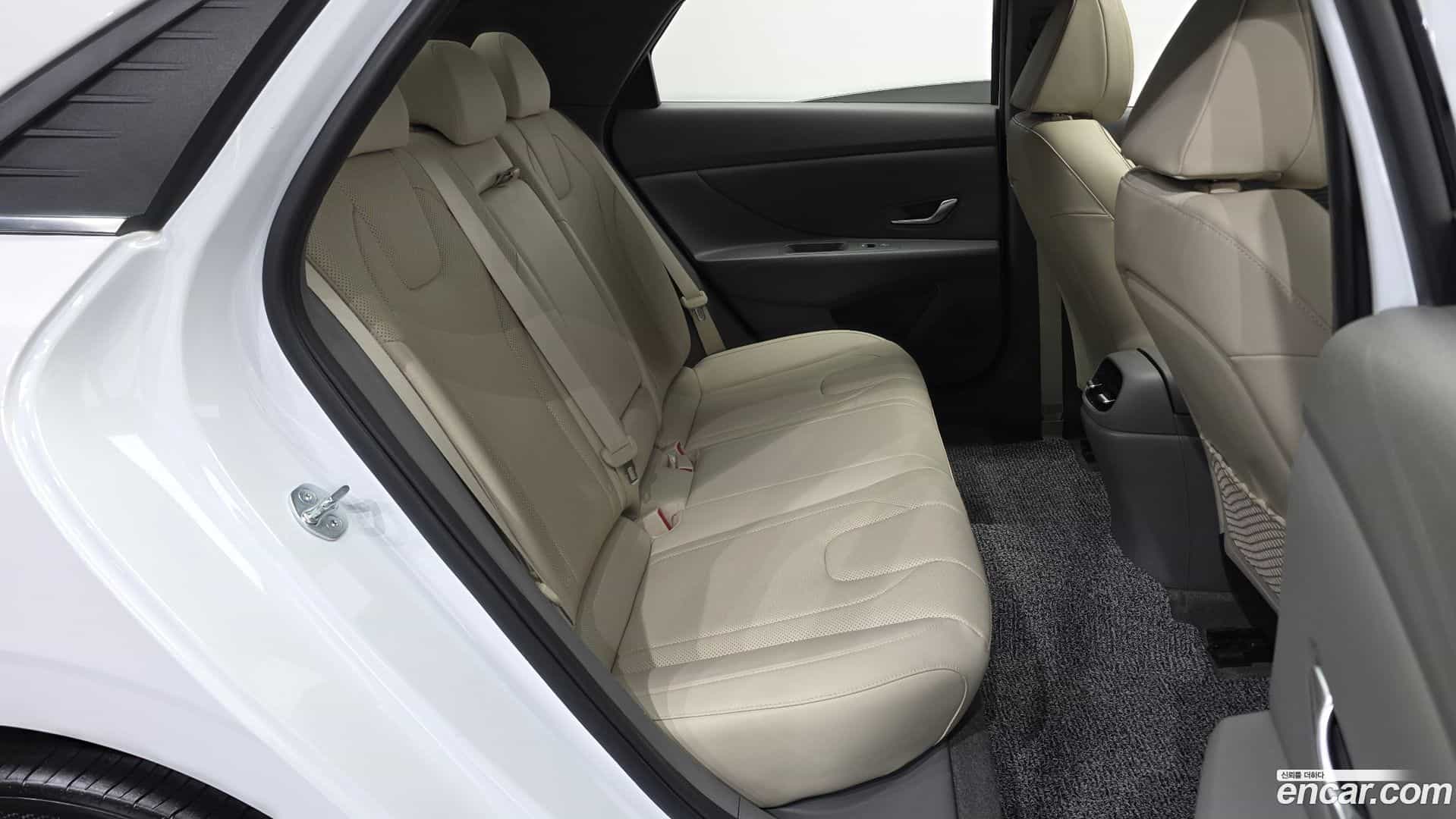 AVANTE Hyundai 2023.1-OPTION-016