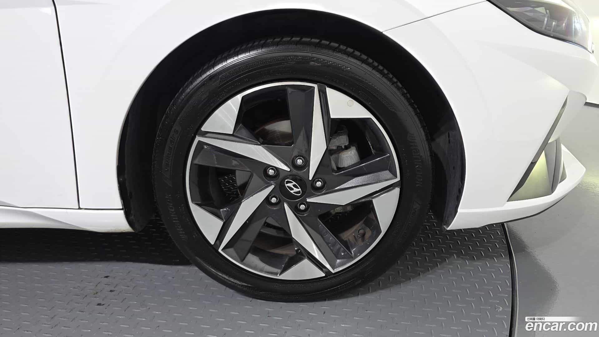 AVANTE Hyundai 2023.1-OUTER-031