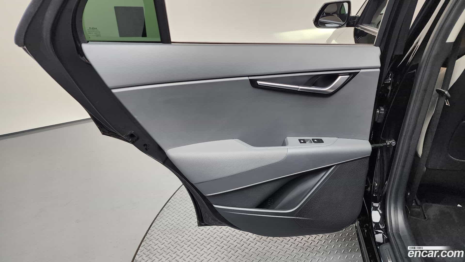 Niro Kia 2022.2-INNER-035