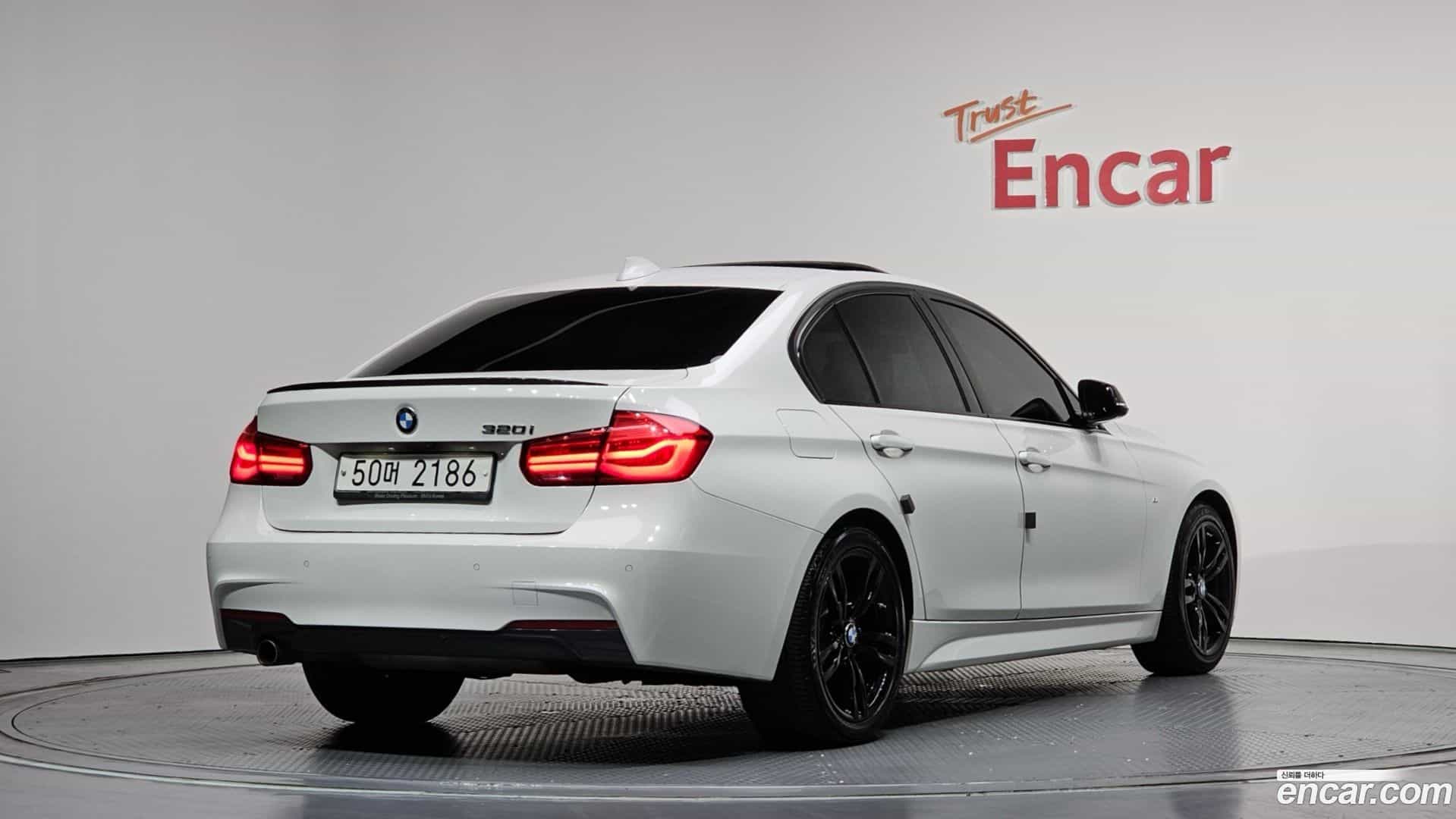 3-Series BMW 2018.1-OUTER-002