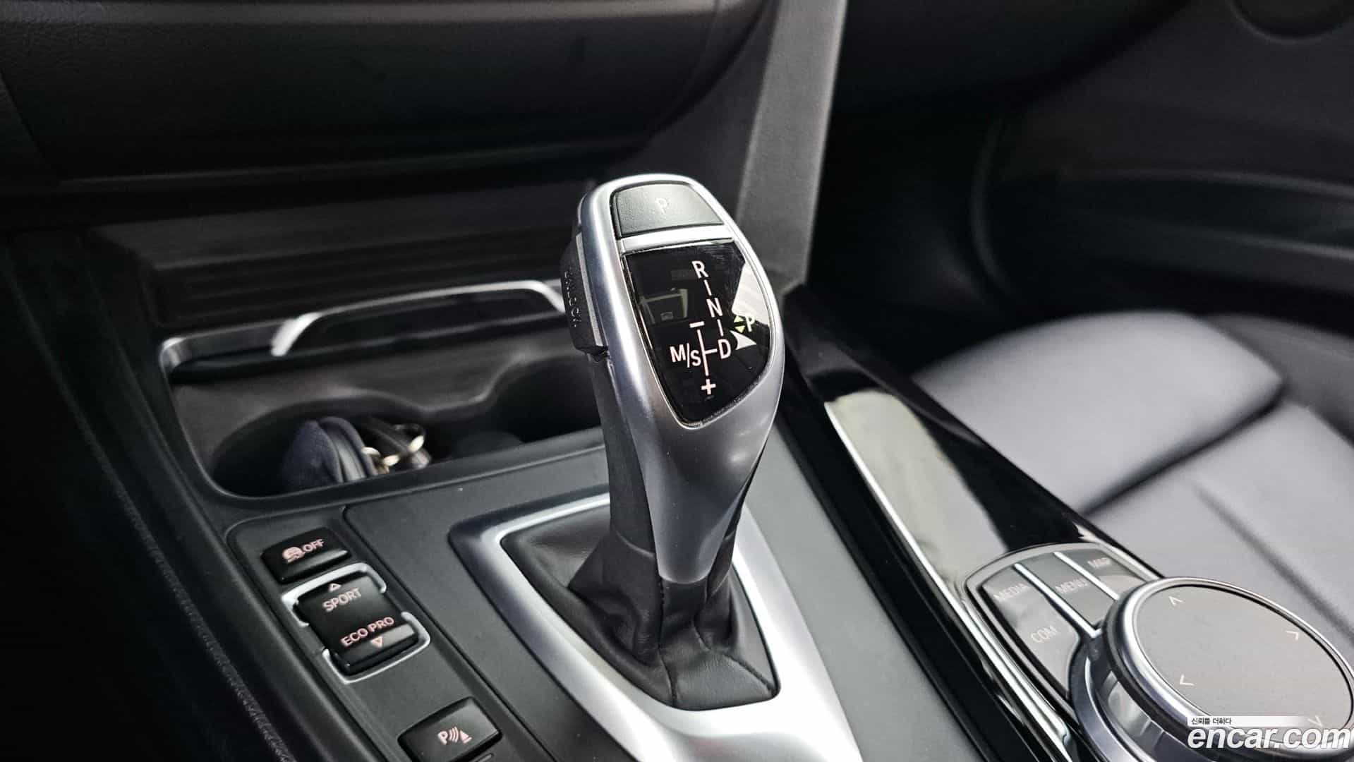 3-Series BMW 2018.1-INNER-009