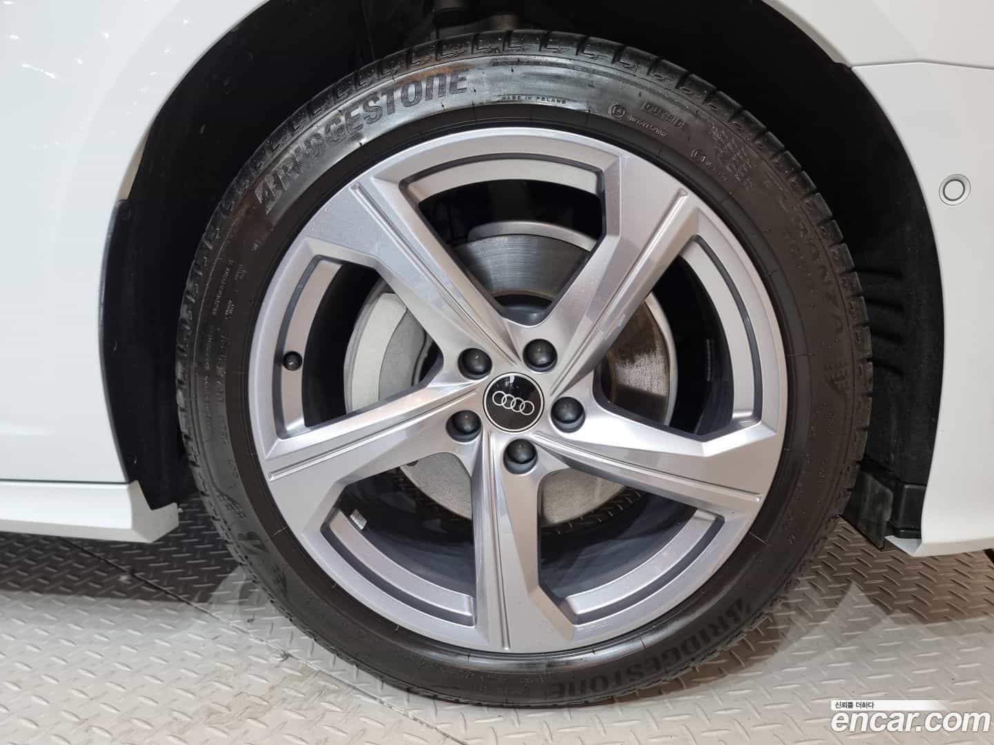 A6 Audi 2025.0-OUTER-005