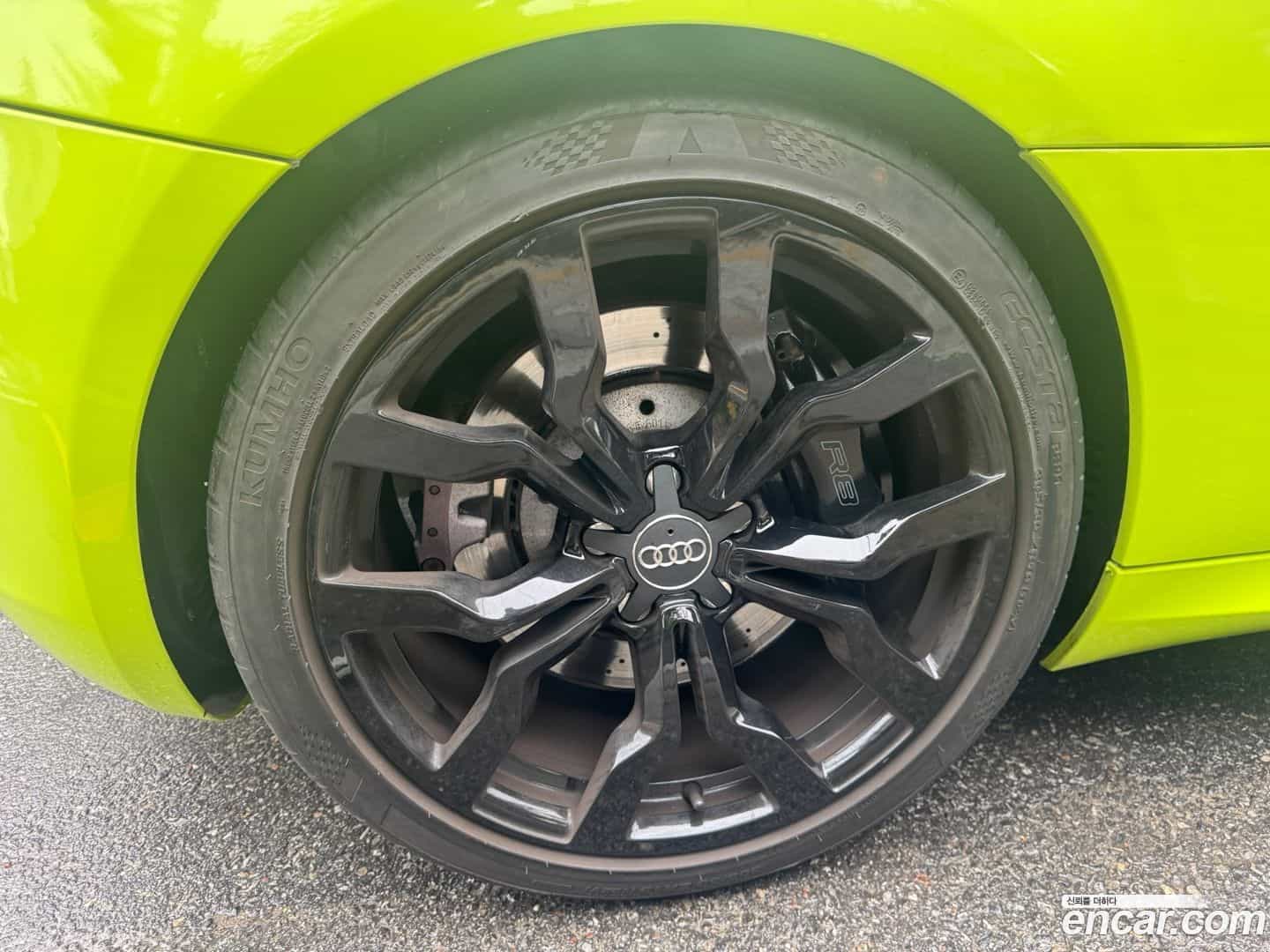 R8 Audi 2010.0-OUTER-004