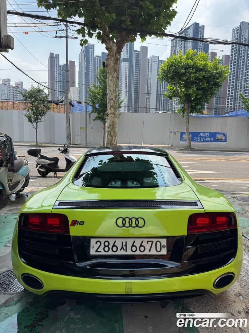 R8 Audi 2010.0-OPTION-022