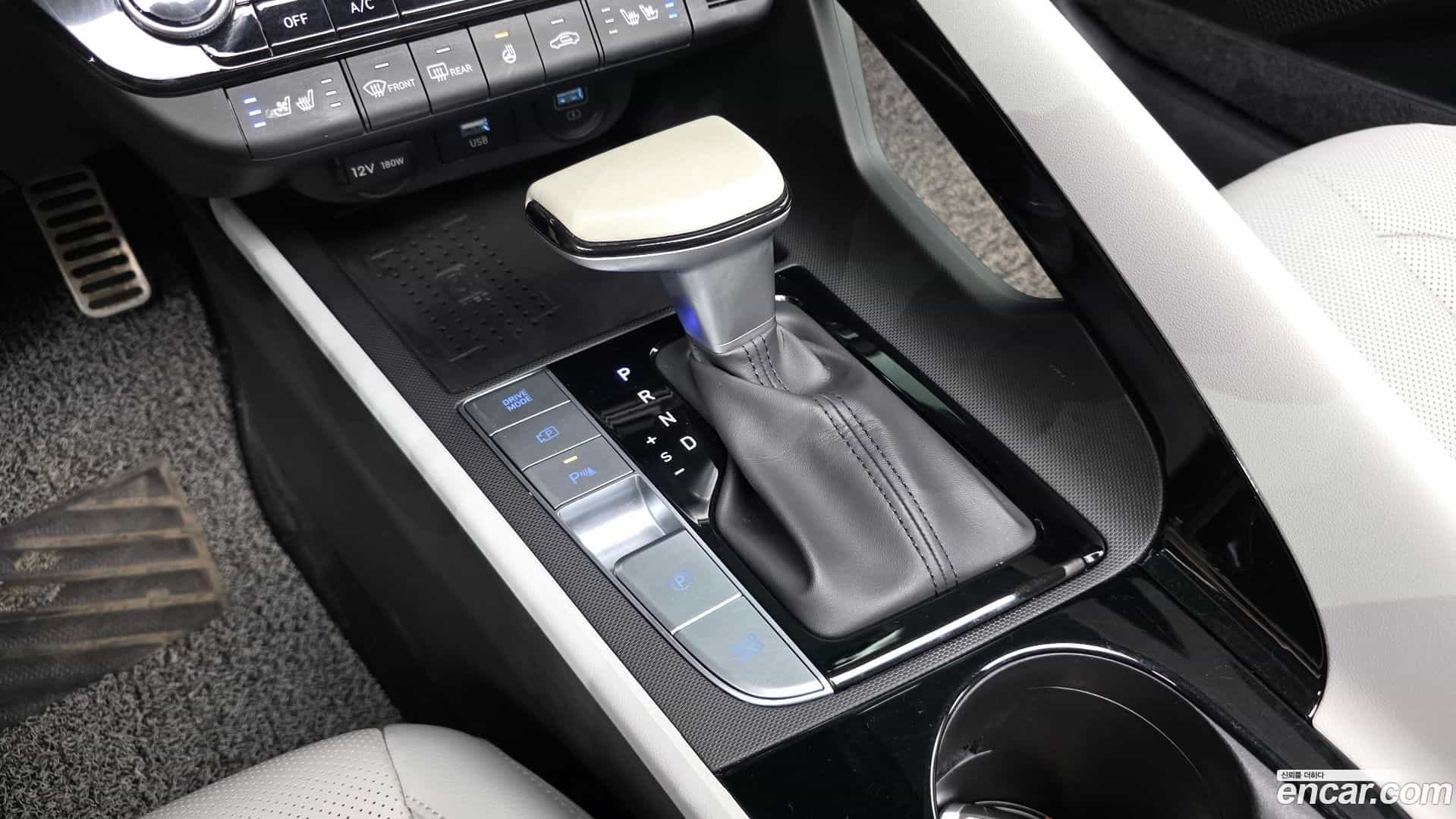 AVANTE Hyundai 2022.10-INNER-009