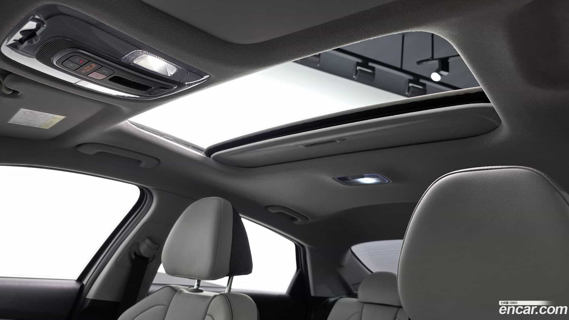 AVANTE Hyundai 2022.10-OPTION-024