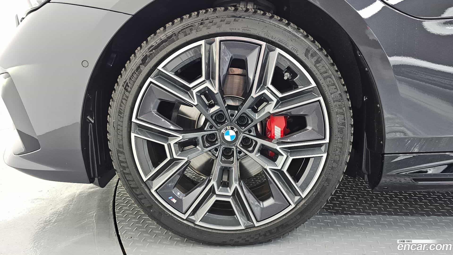 5-Series BMW 2025.10-OUTER-005