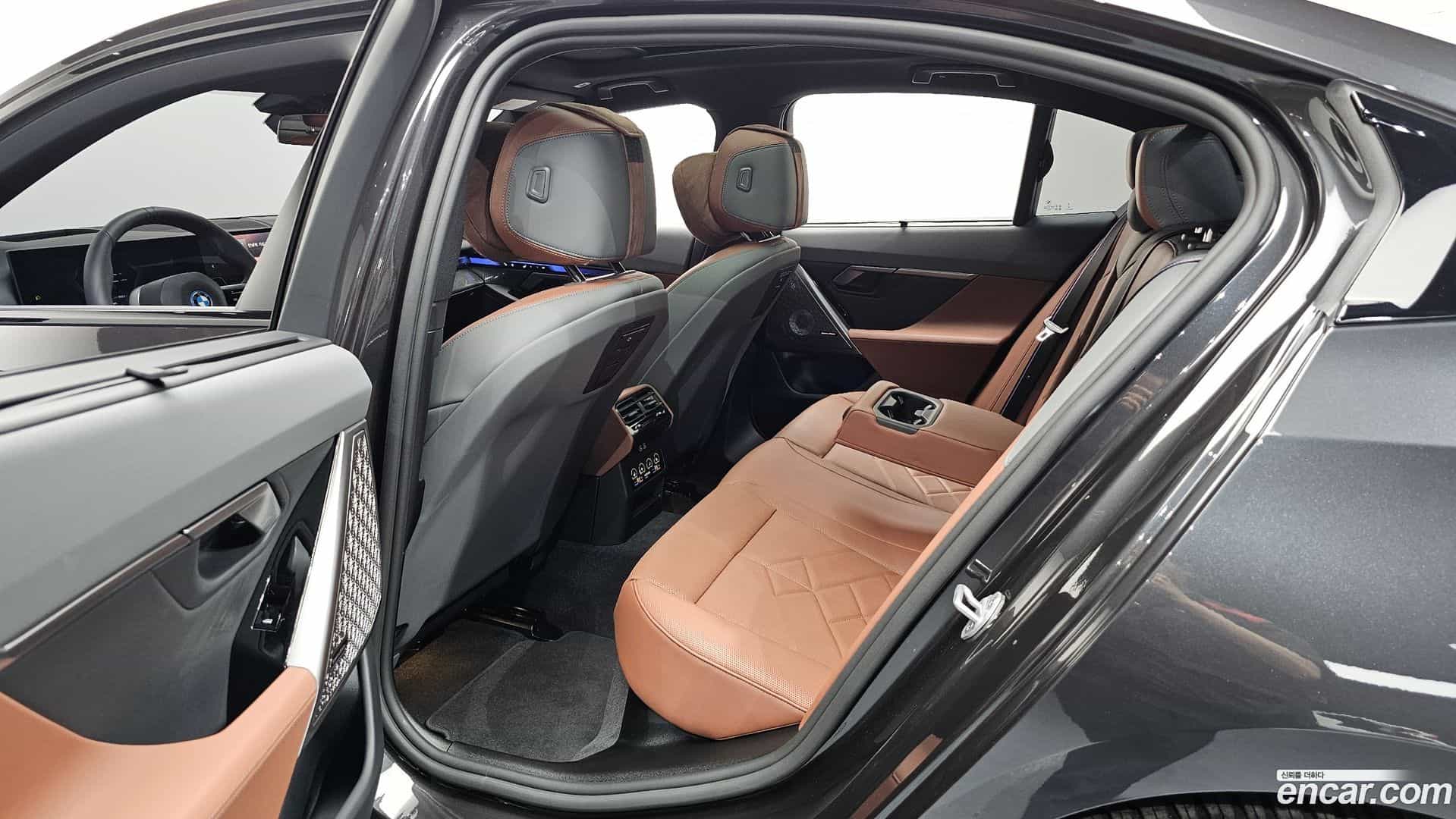 5-Series BMW 2025.10-OPTION-016
