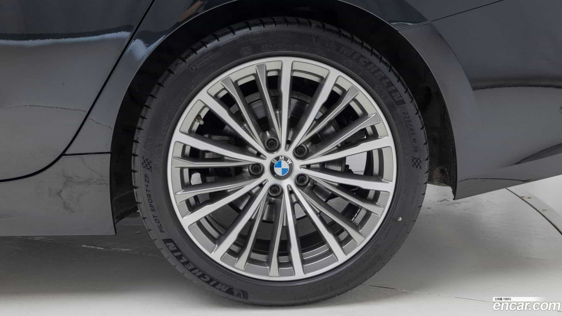 3-Series BMW 2022.5-OUTER-005