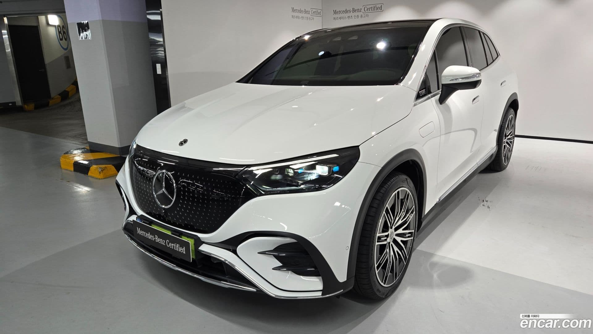 Main__Slider__Photo:EQE Mercedes-Benz 2025.9-0