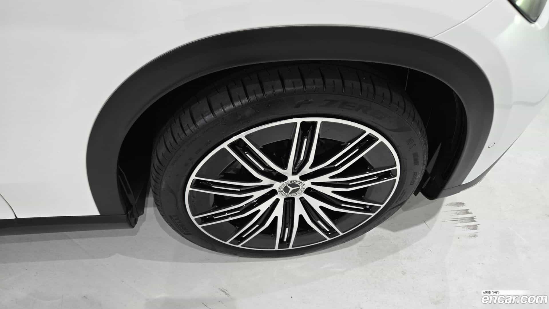 EQE Mercedes-Benz 2025.9-OUTER-005