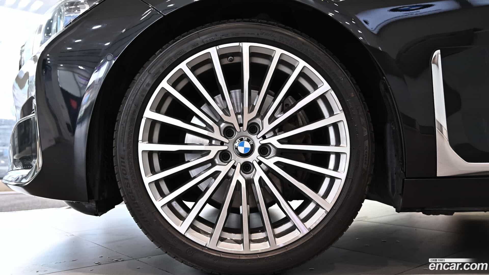 7-Series BMW 2019.7-OUTER-005