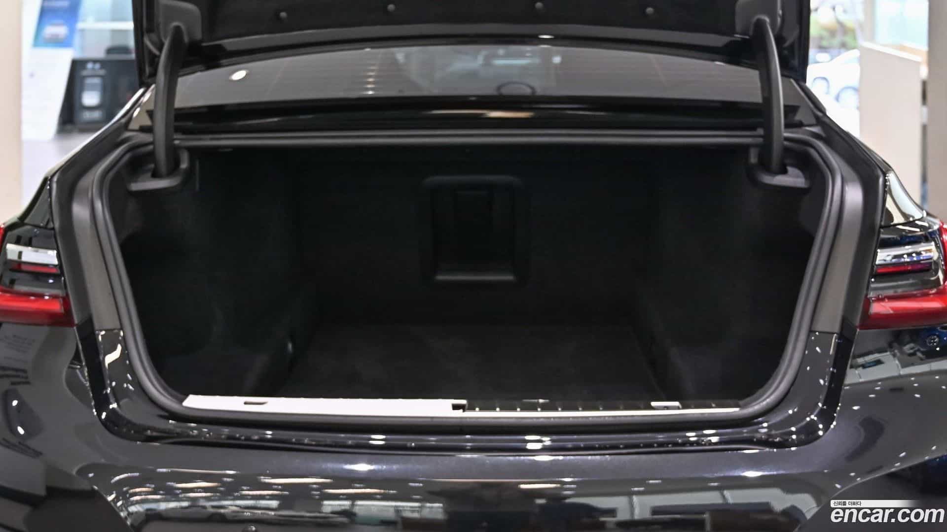 7-Series BMW 2019.7-INNER-007