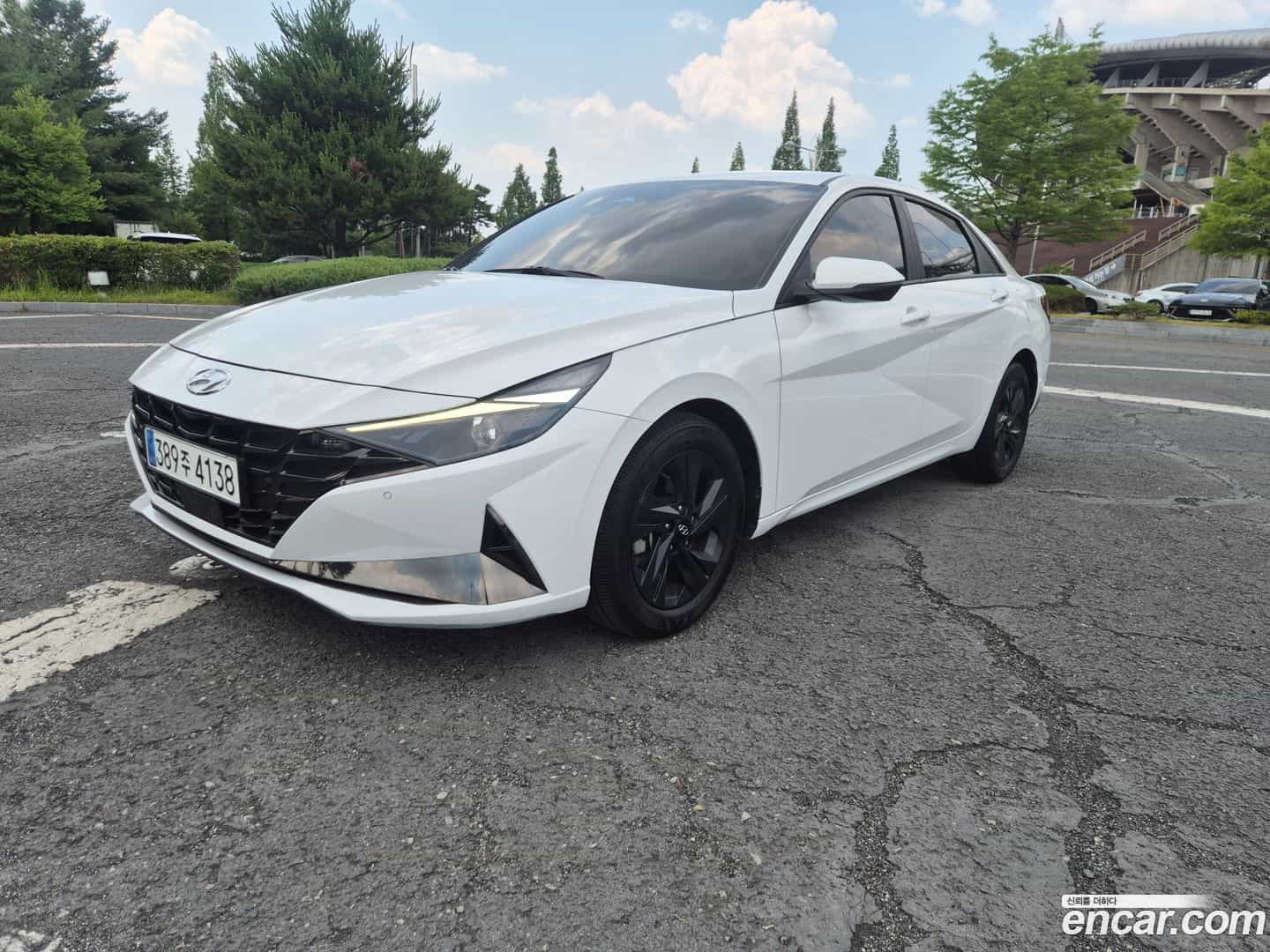 AVANTE Hyundai 2022.4-OUTER-002
