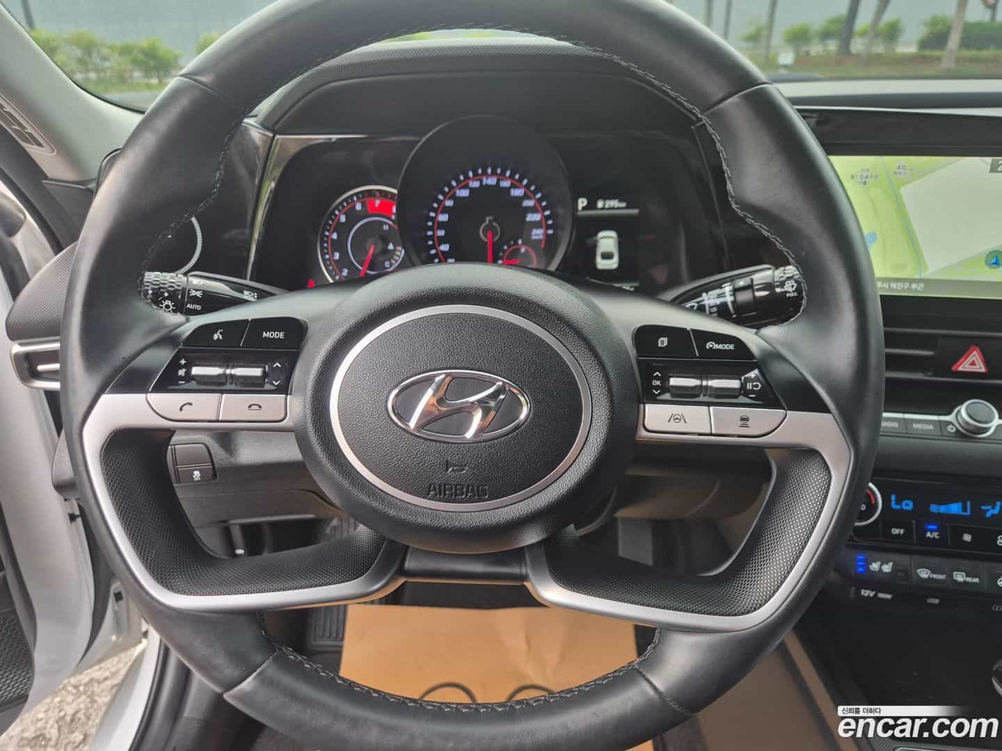 AVANTE Hyundai 2022.4-OPTION-016