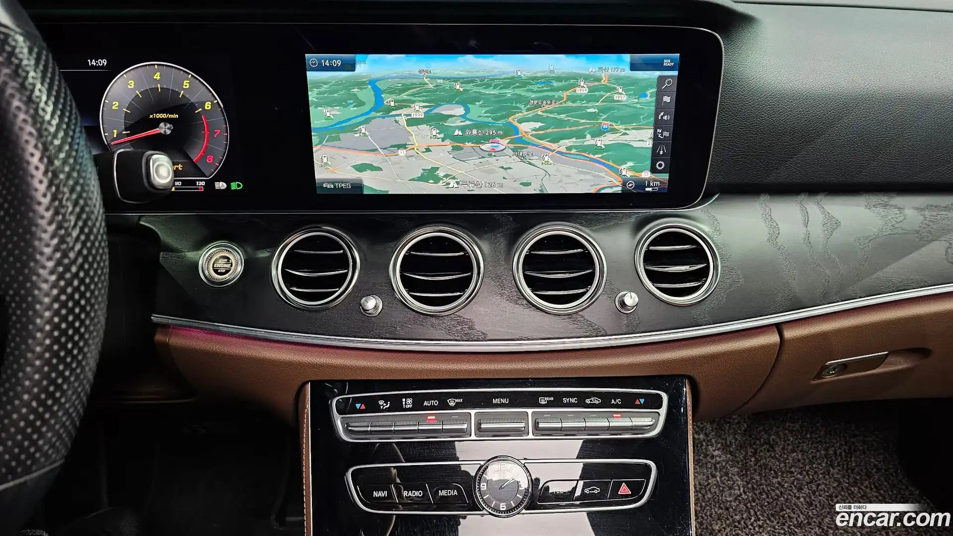 E-Class Mercedes-Benz 2018.3-OPTION-015