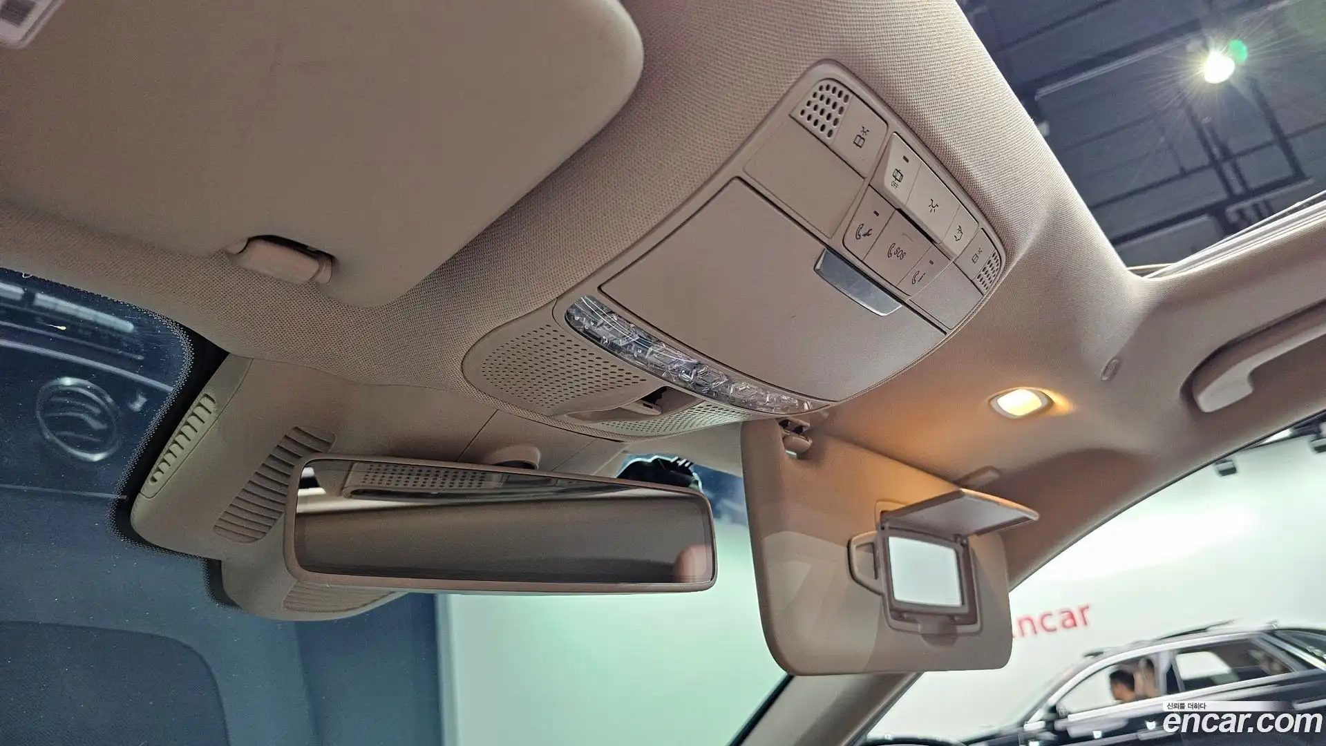 E-Class Mercedes-Benz 2018.3-OPTION-021