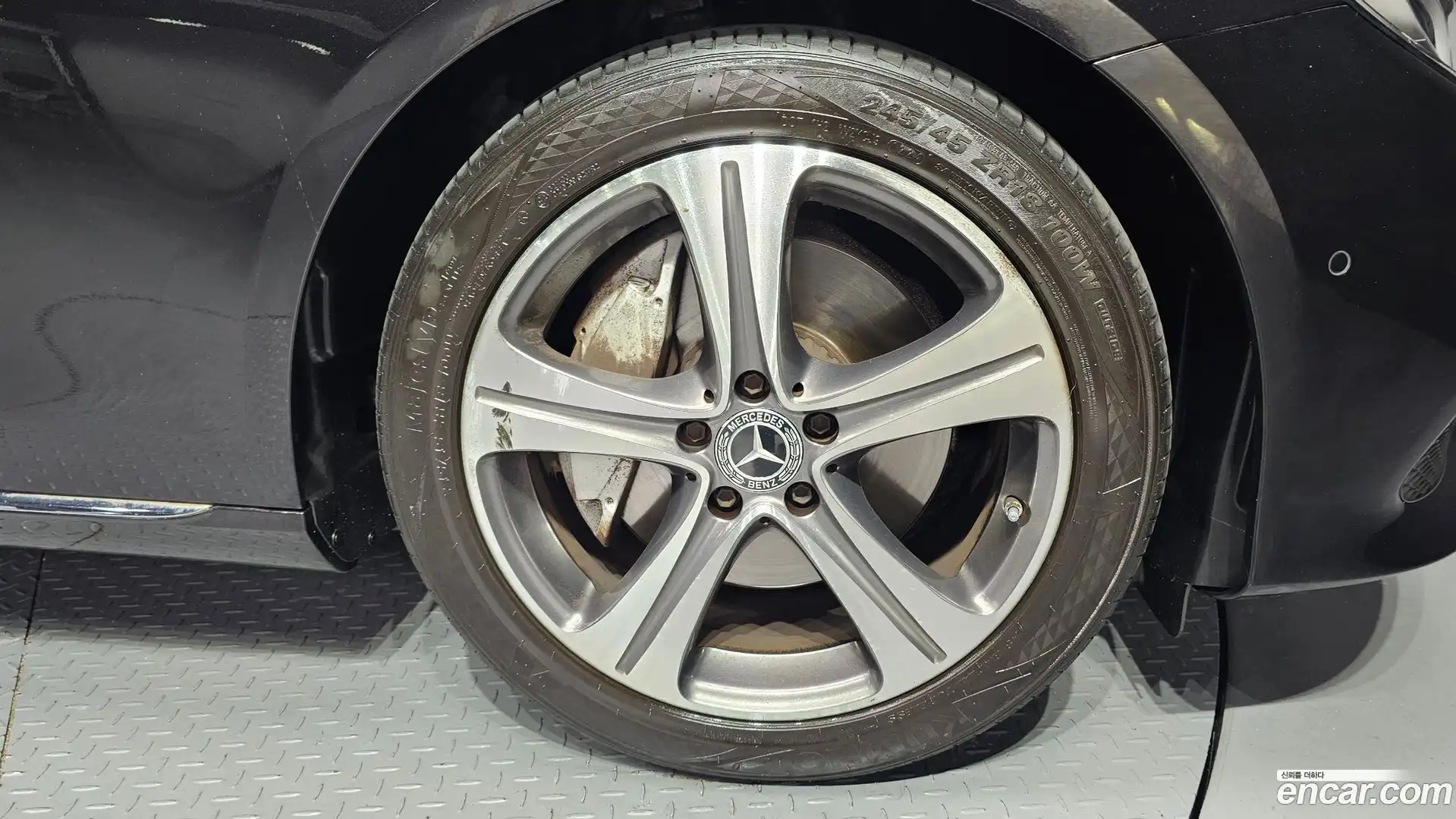 E-Class Mercedes-Benz 2018.3-OUTER-031